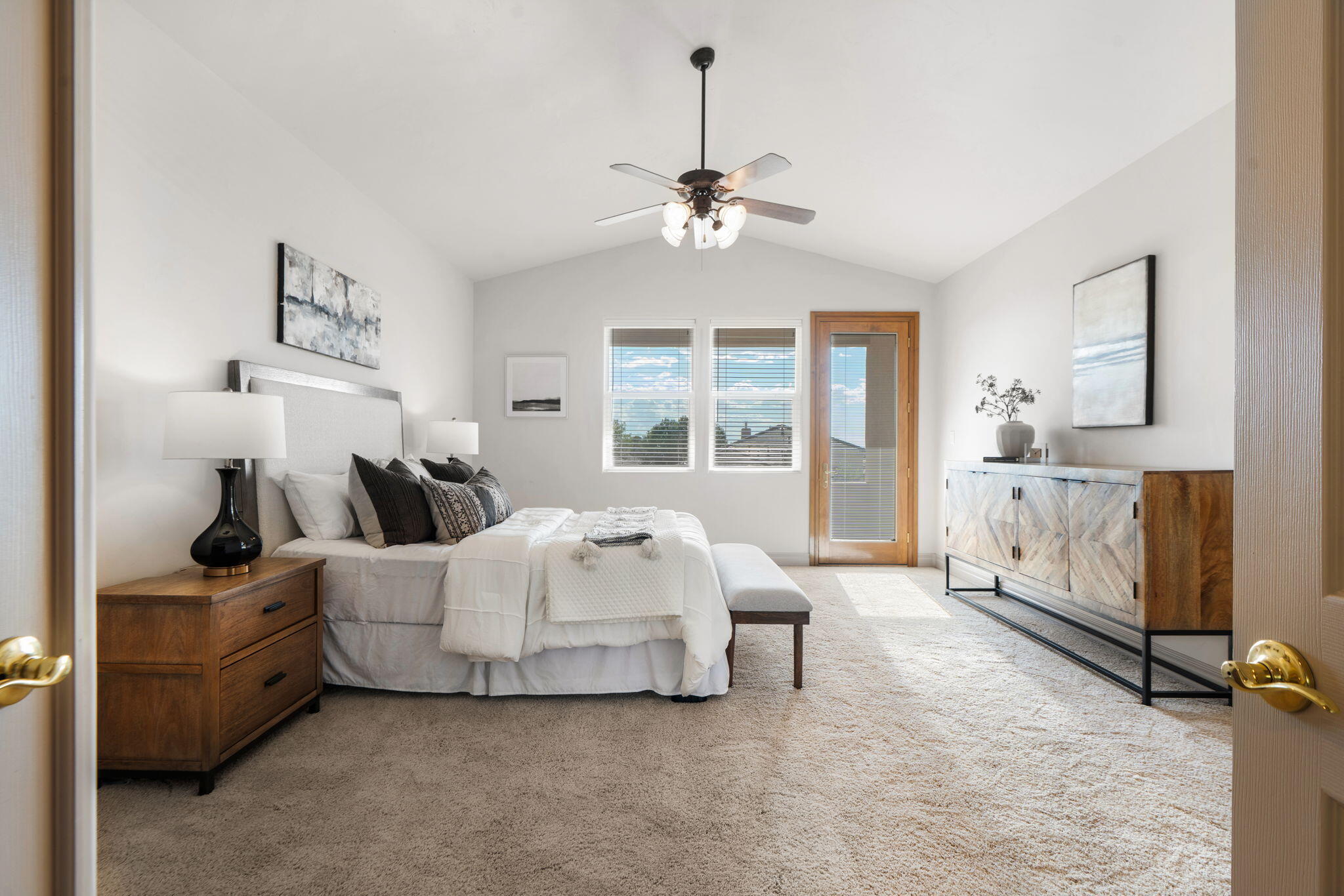 6004 Wildflower Trail NE