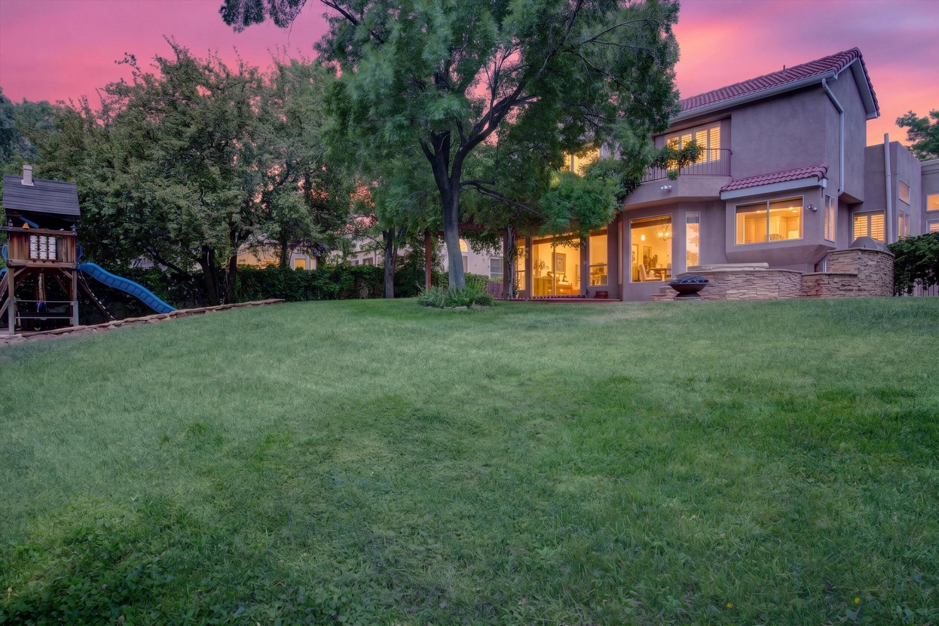 11316 Woodmar Lane NE