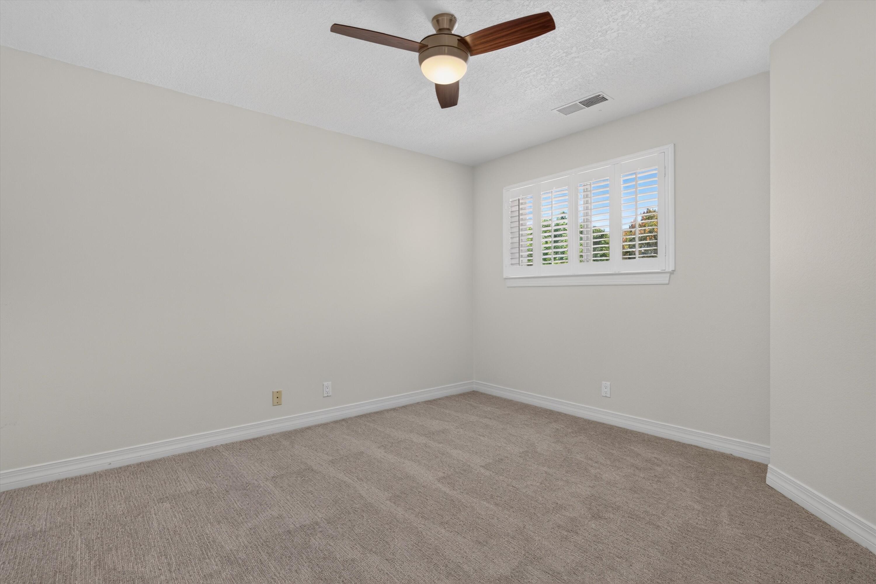 11316 Woodmar Lane NE