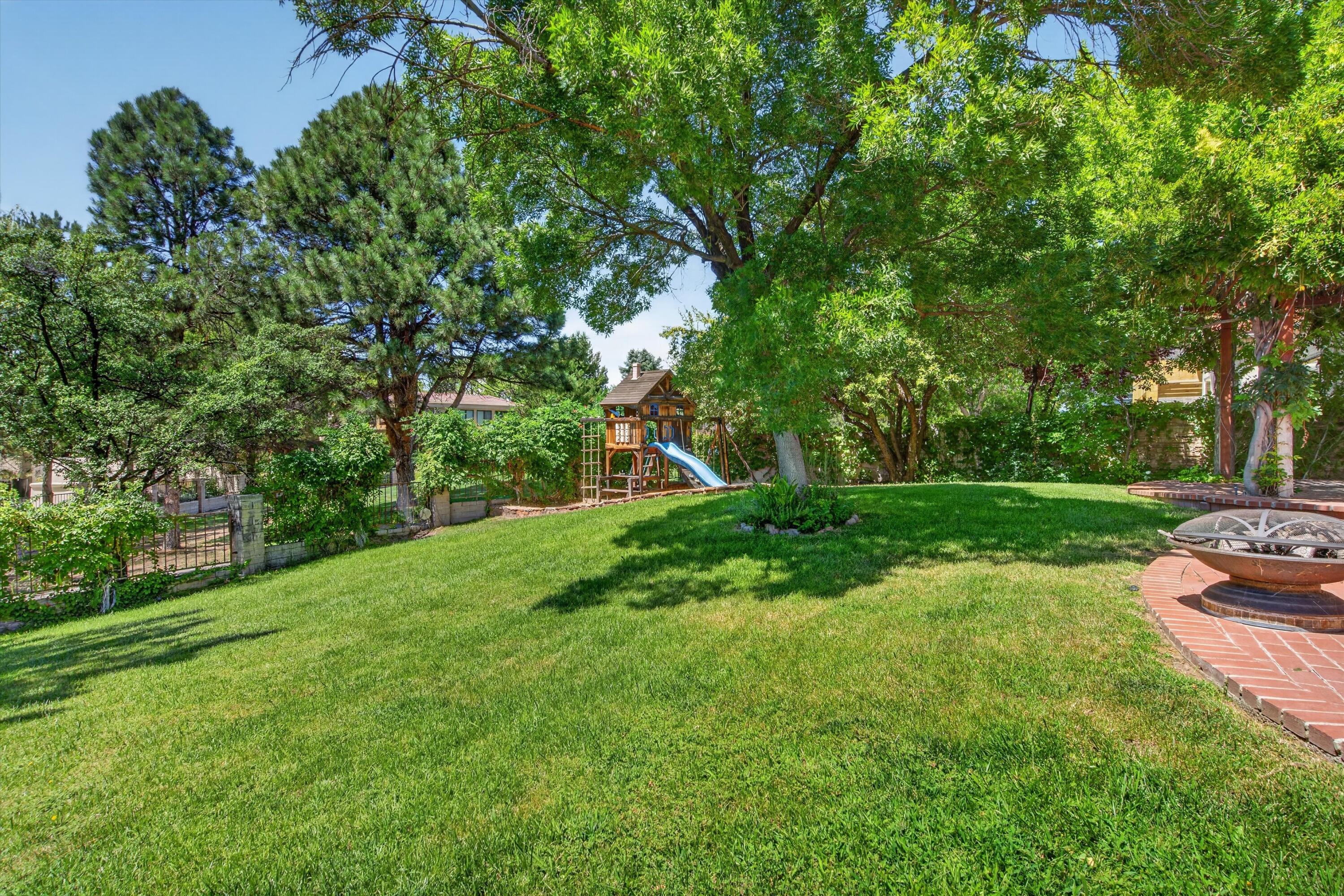 11316 Woodmar Lane NE