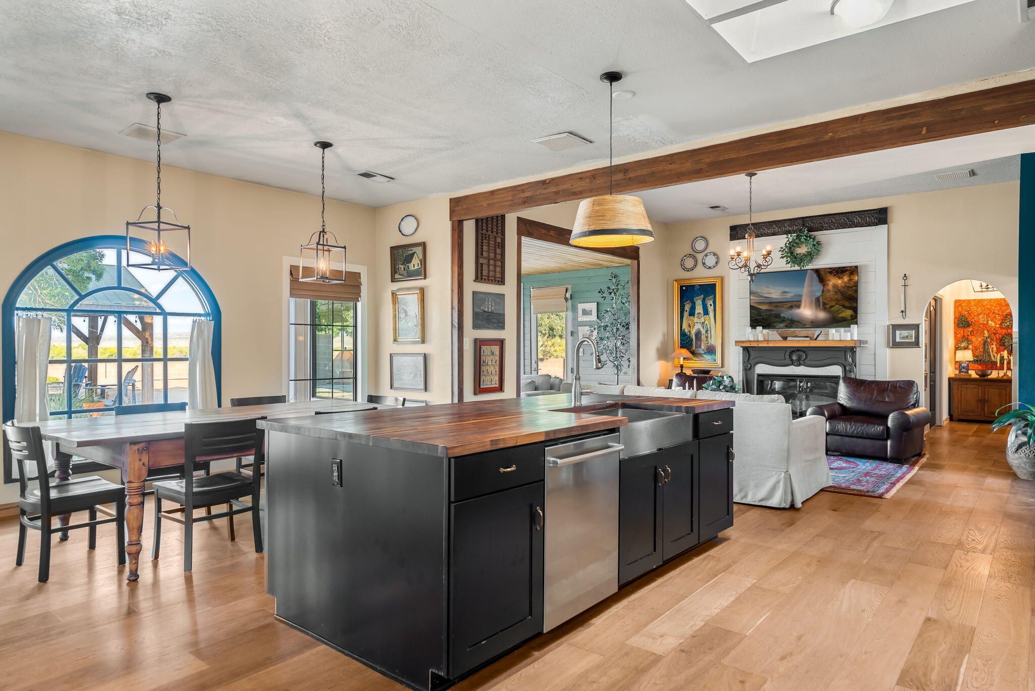 6358 Roadrunner Loop NE