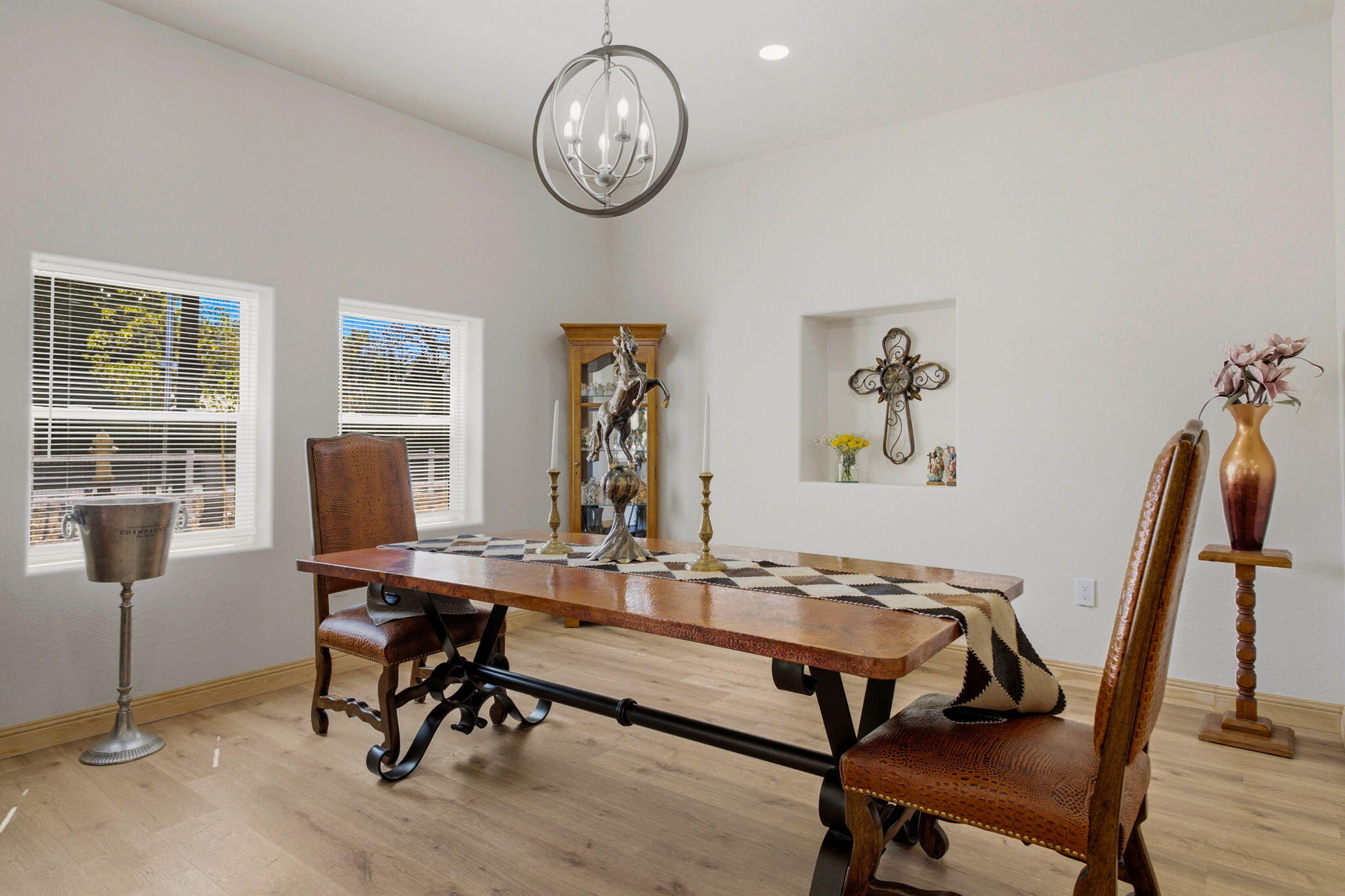 9017 Guadalupe Trail NW