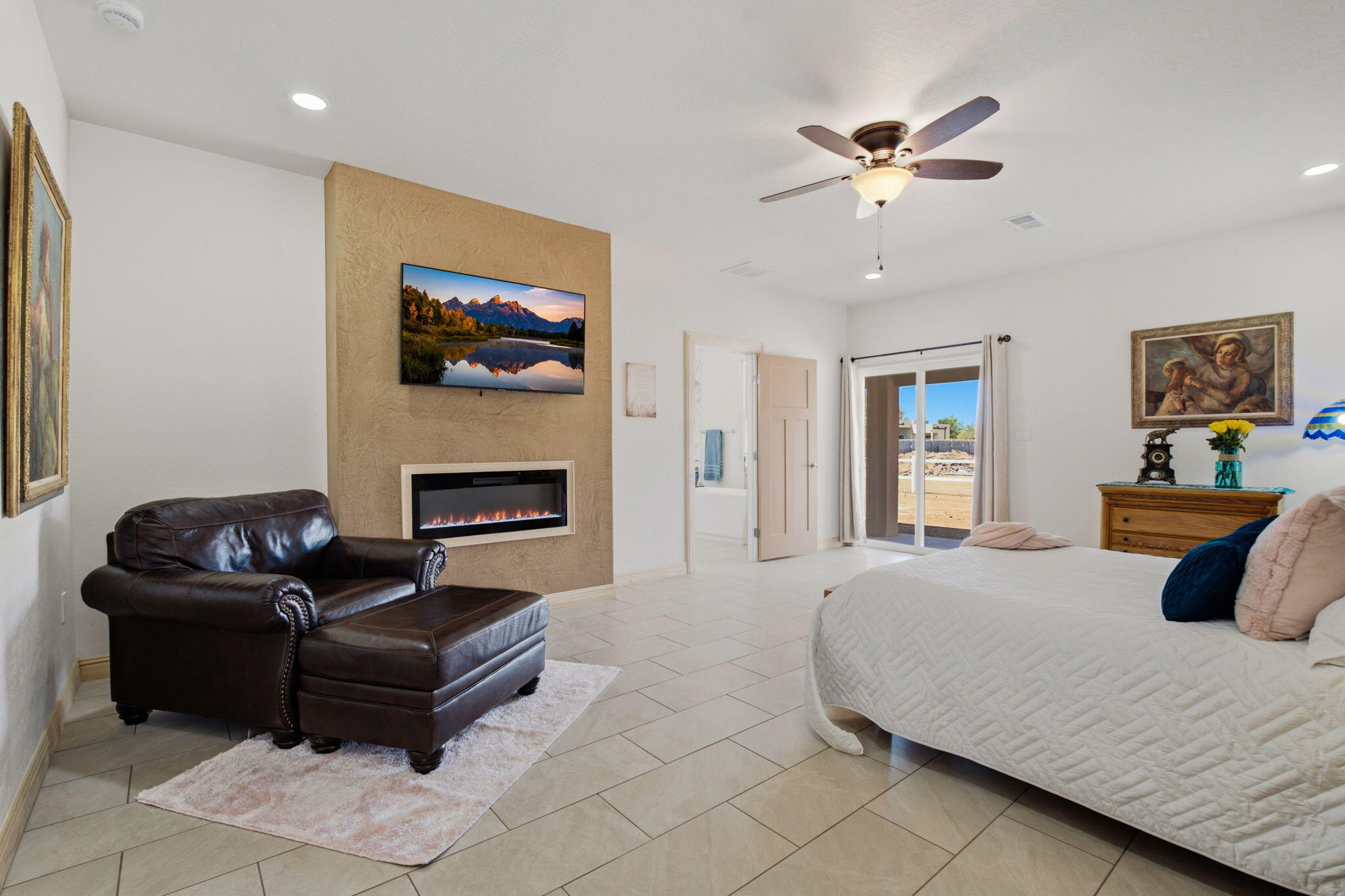 9017 Guadalupe Trail NW