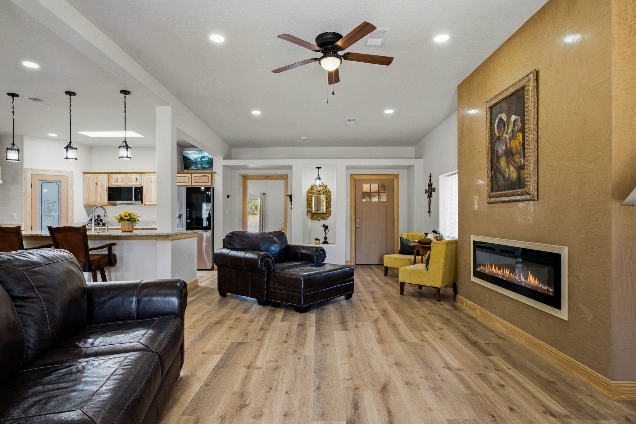9017 Guadalupe Trail NW