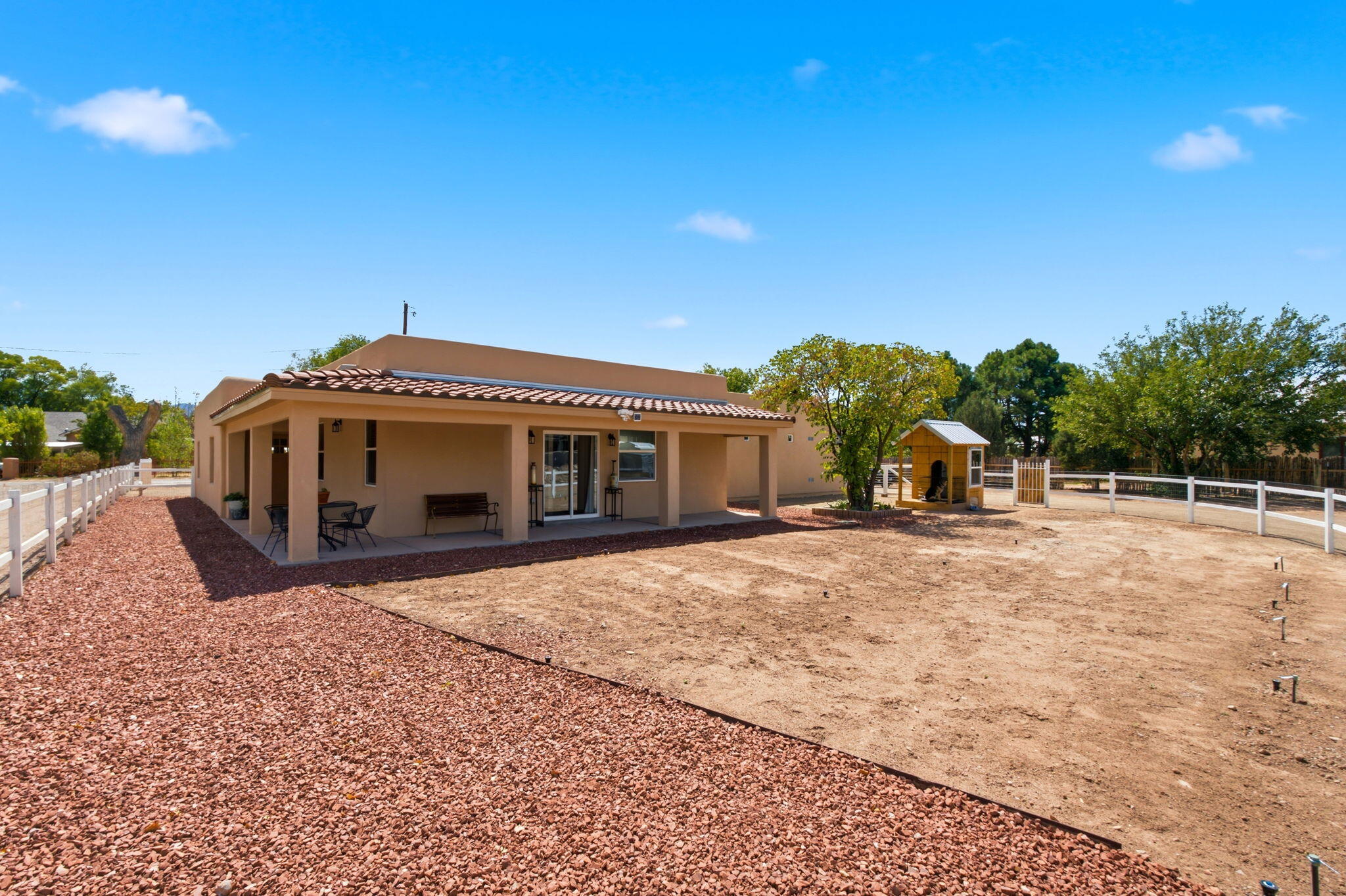 9017 Guadalupe Trail NW