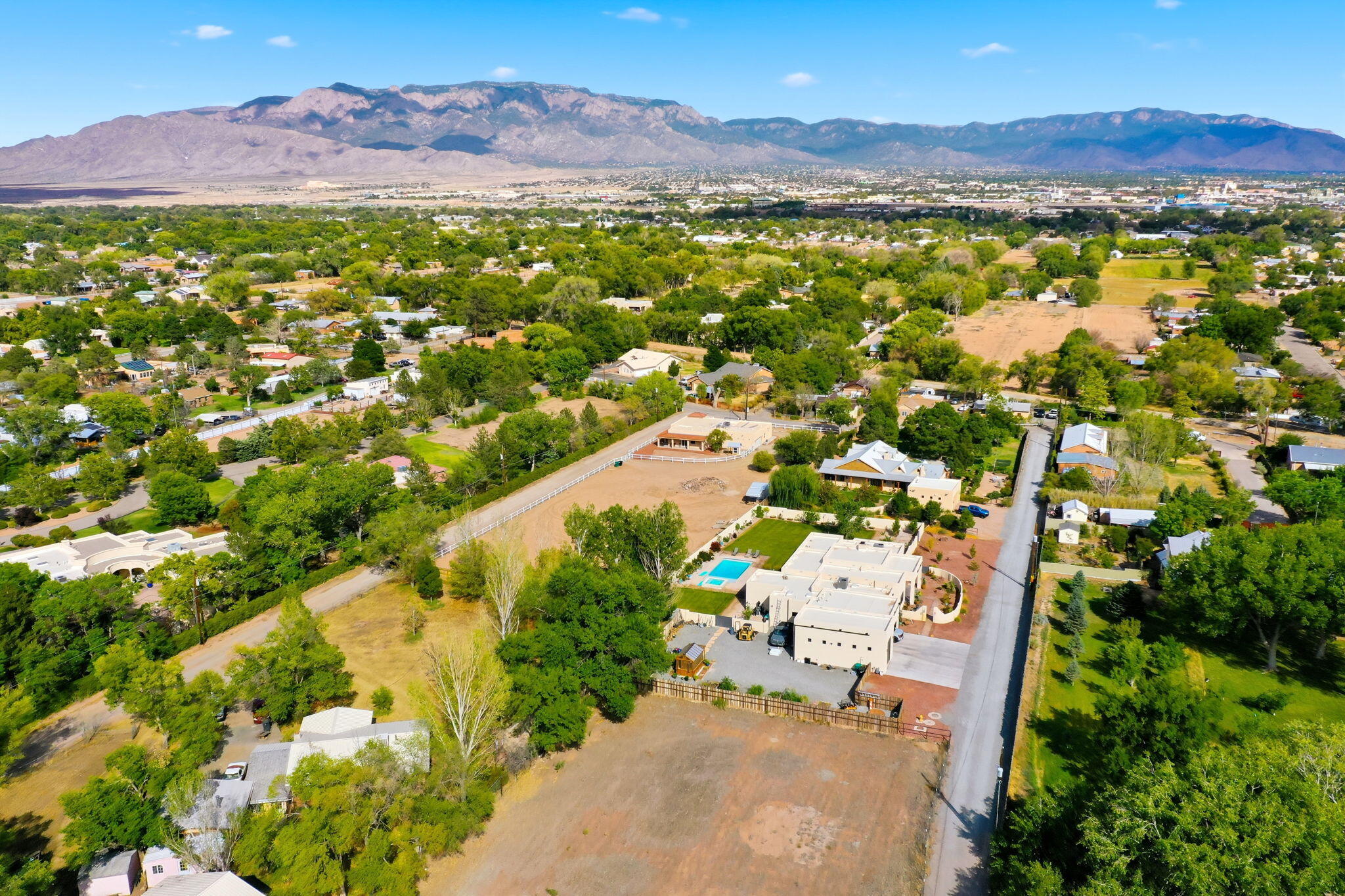 9017 Guadalupe Trail NW