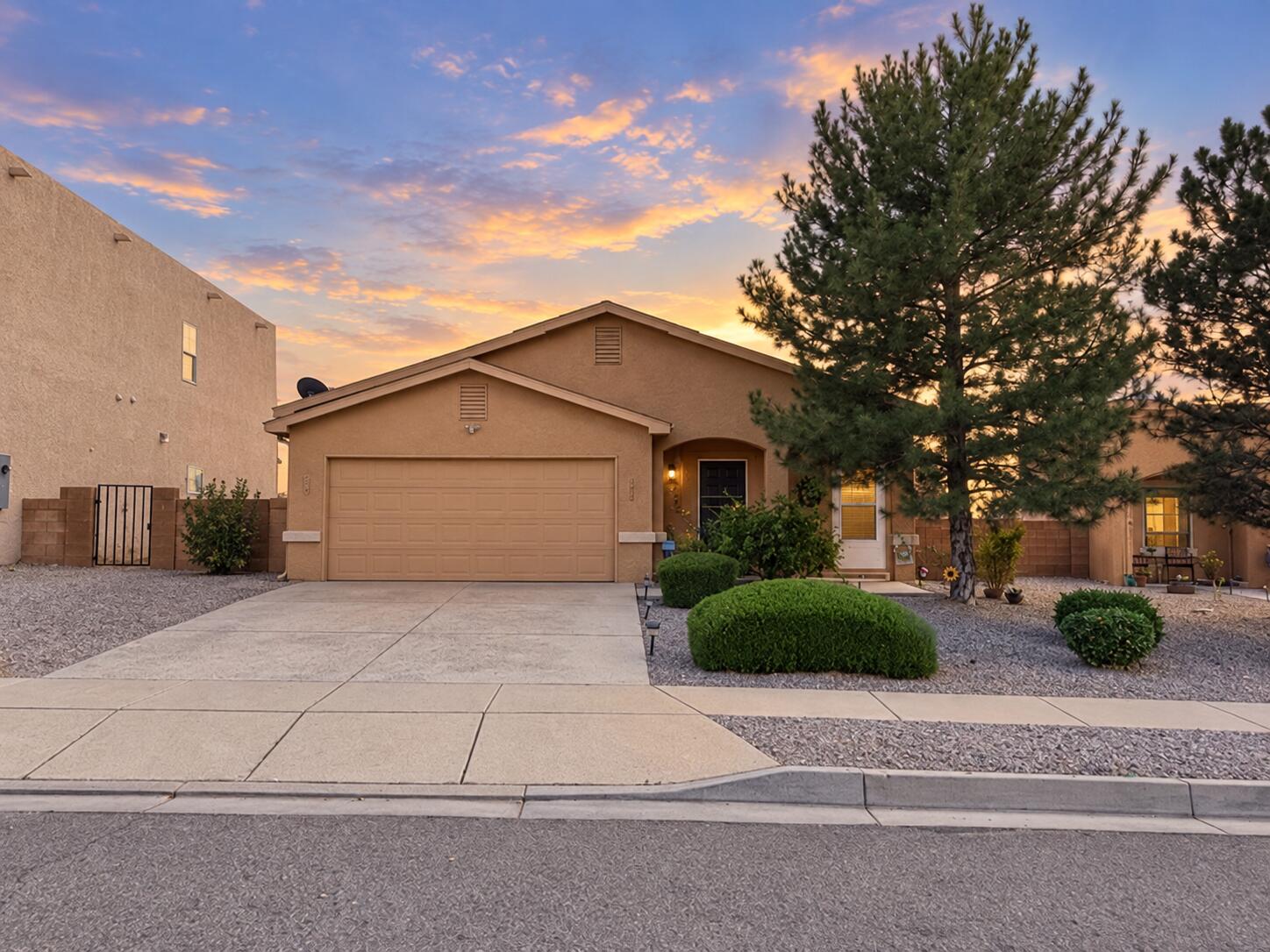 1328 Tesuque Court NE