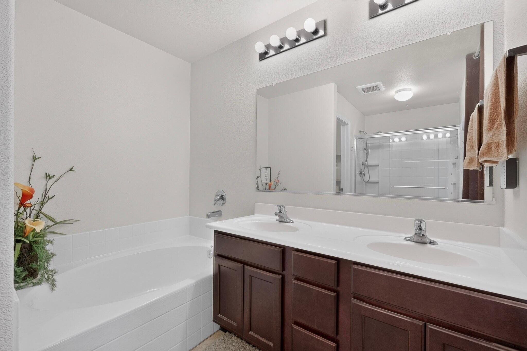 1648 Domino Drive SE