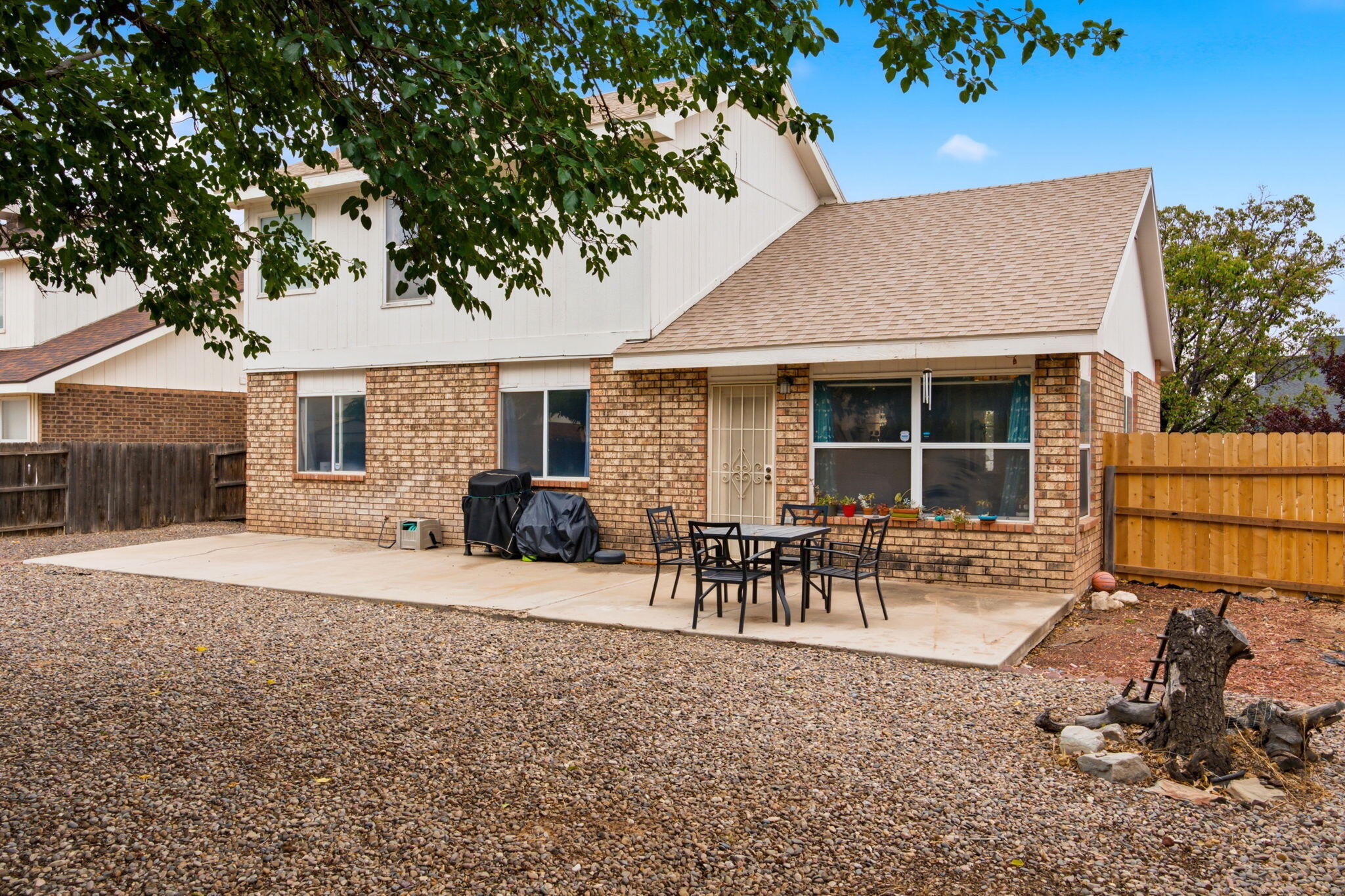 8 Apache Plume Road