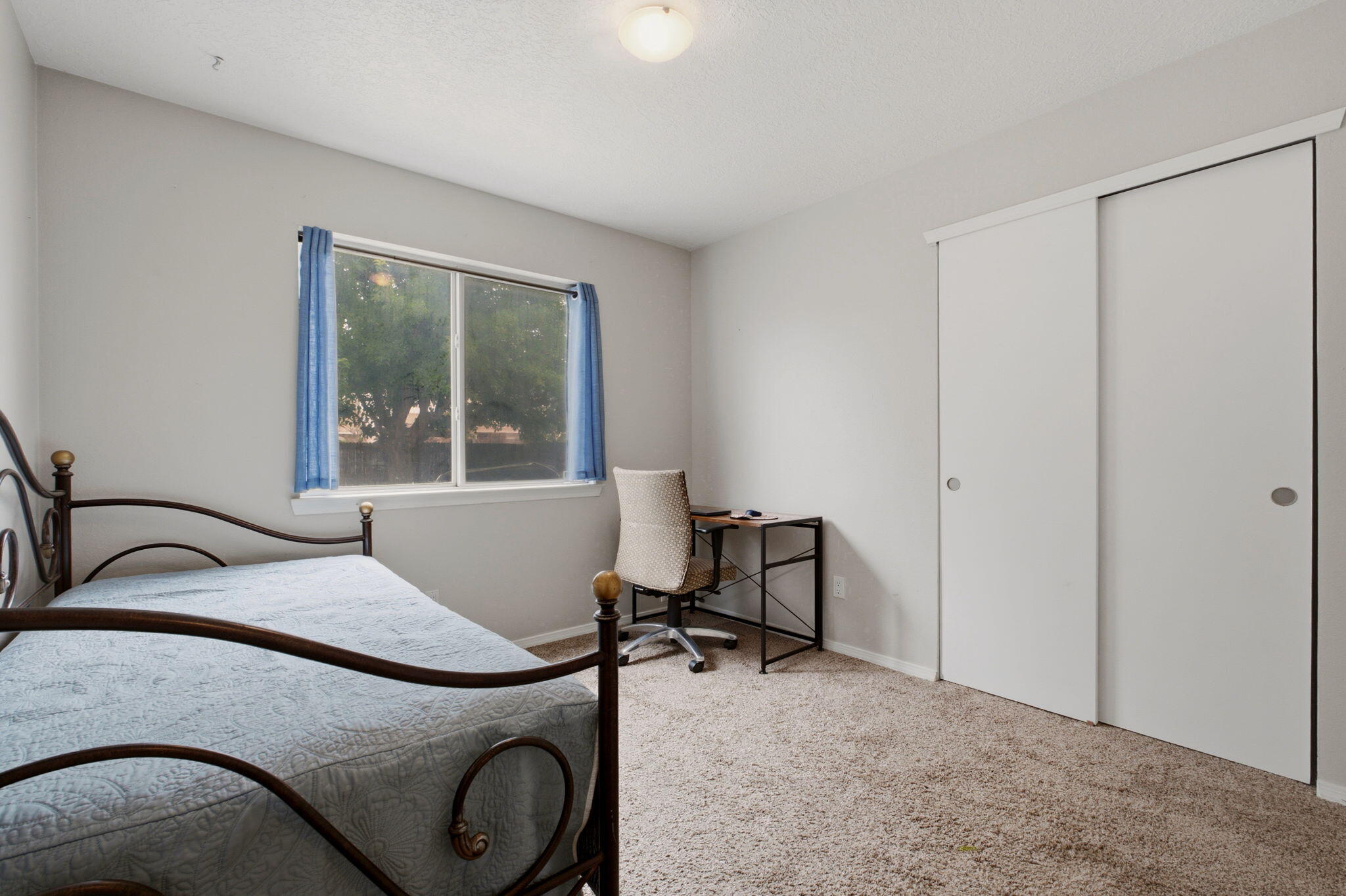 8 Apache Plume Road