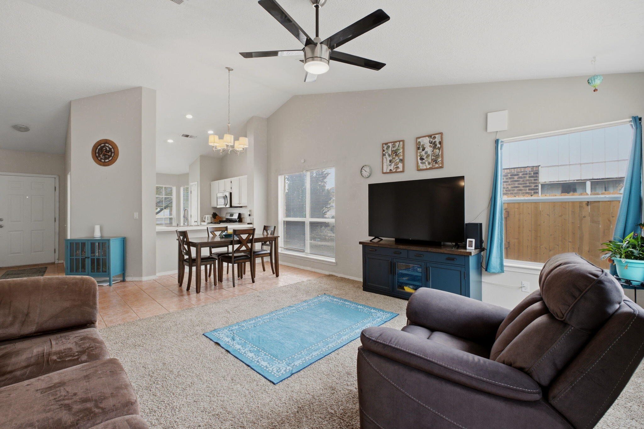 8 Apache Plume Road