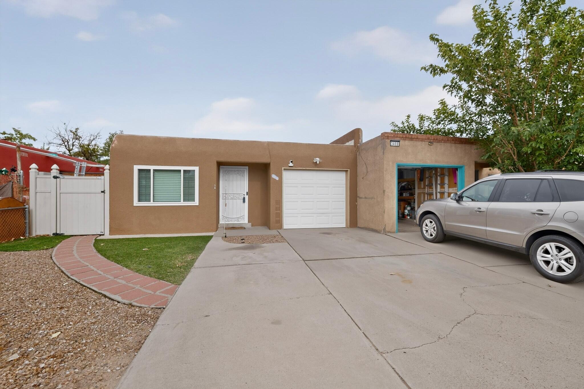 3412 Abbey Court NW