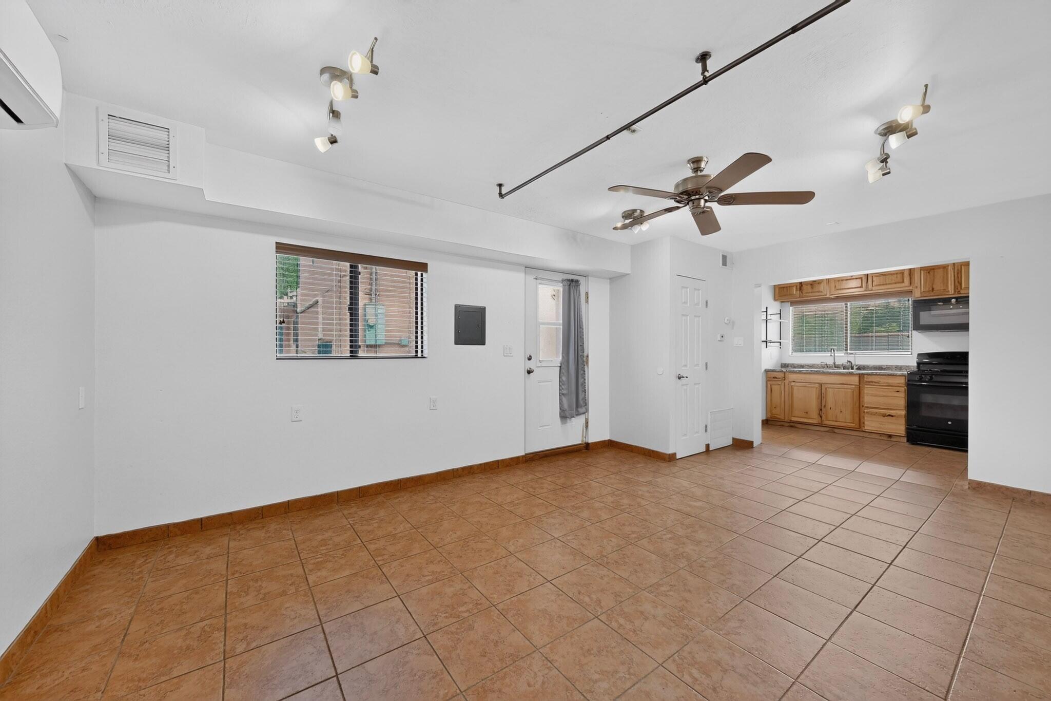 429 General Somervell Street NE