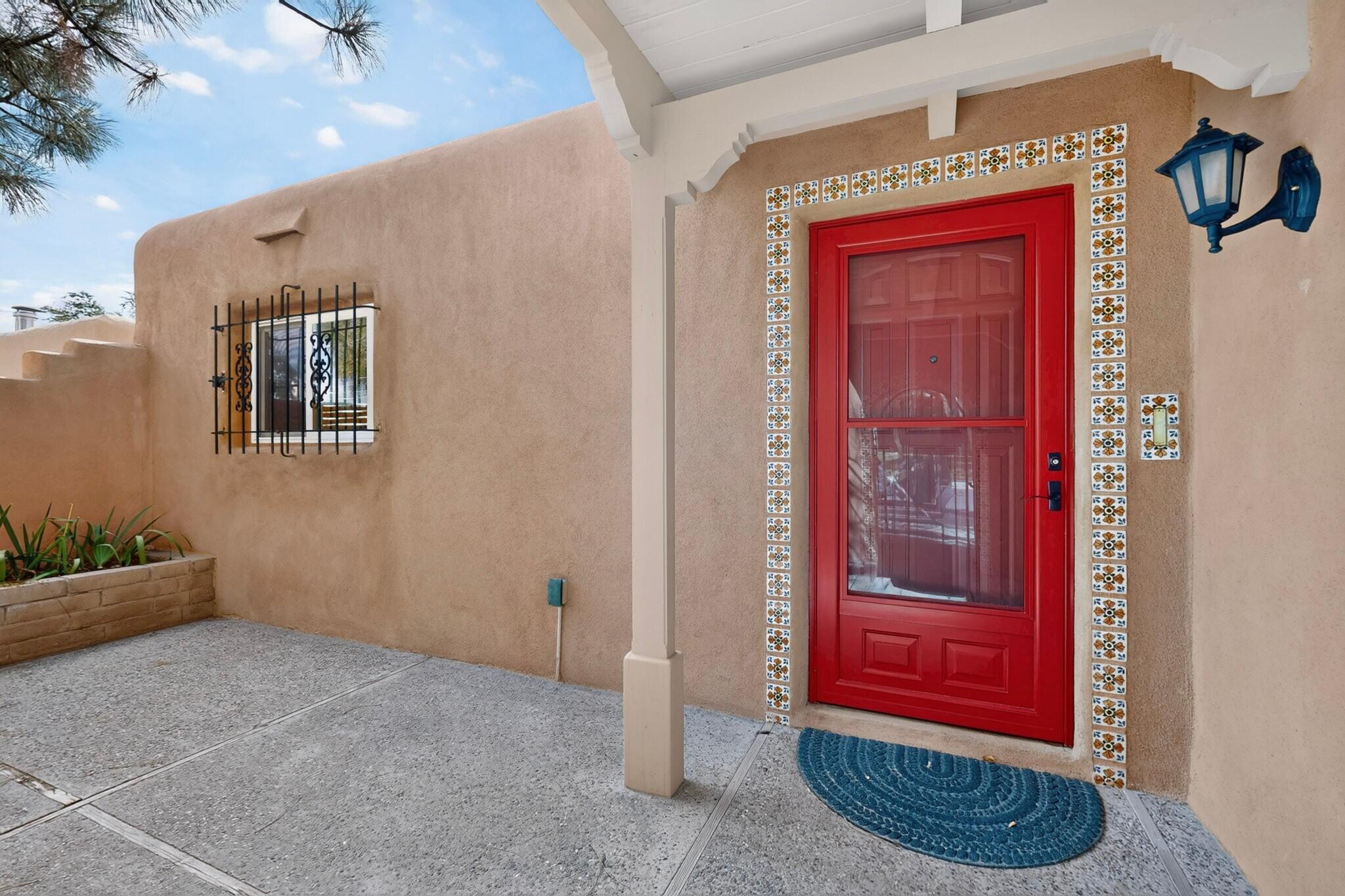 429 General Somervell Street NE
