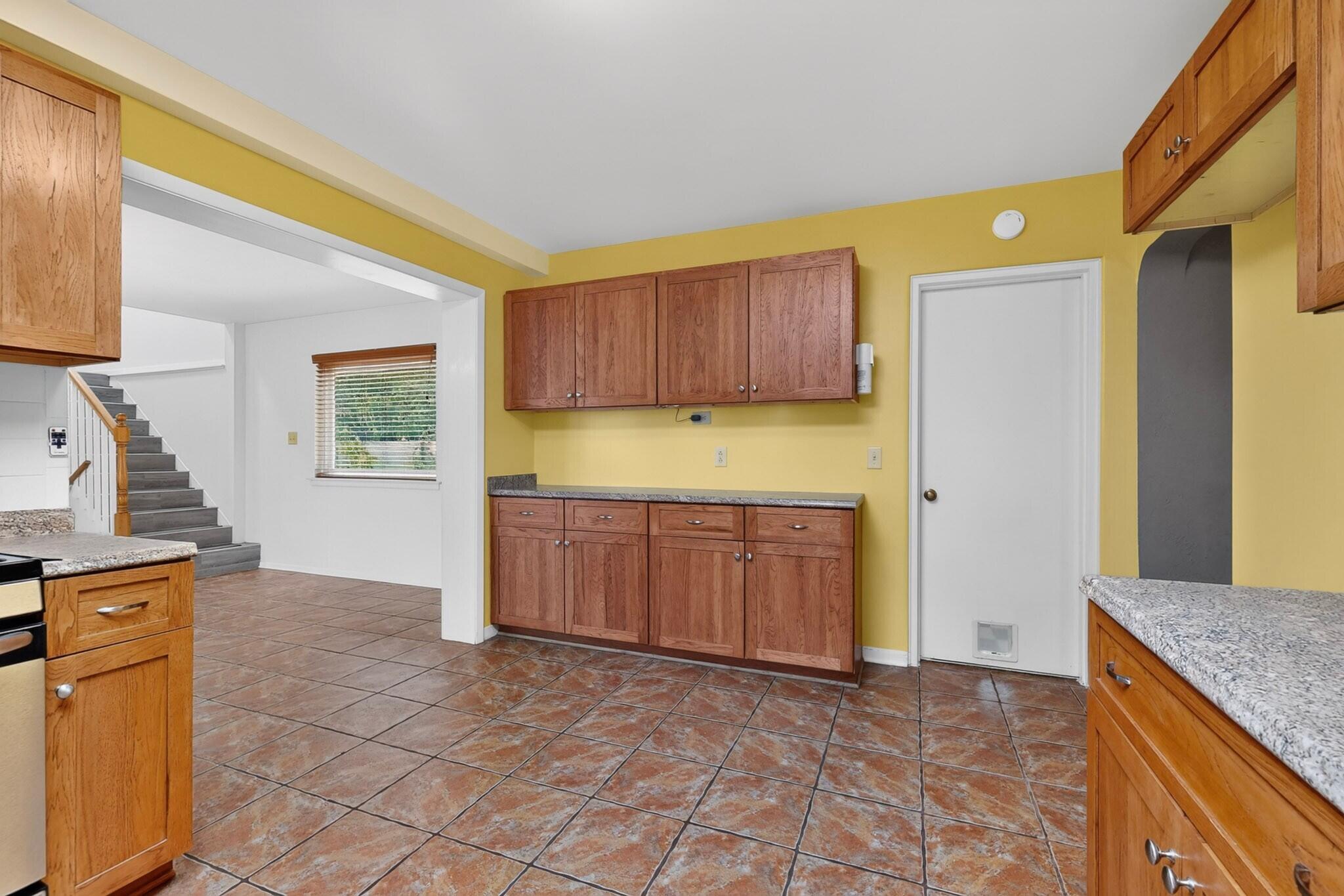 429 General Somervell Street NE