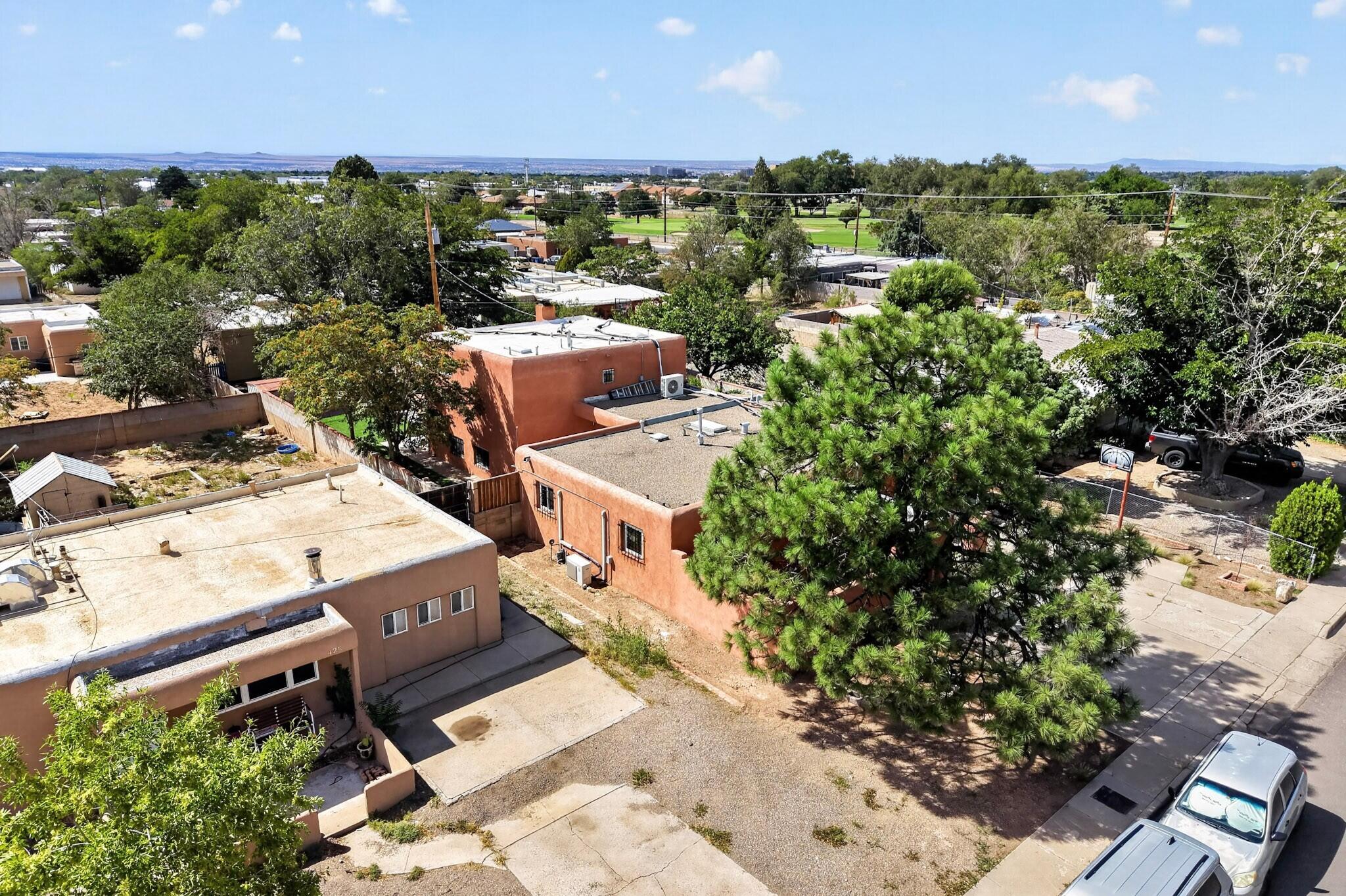 429 General Somervell Street NE