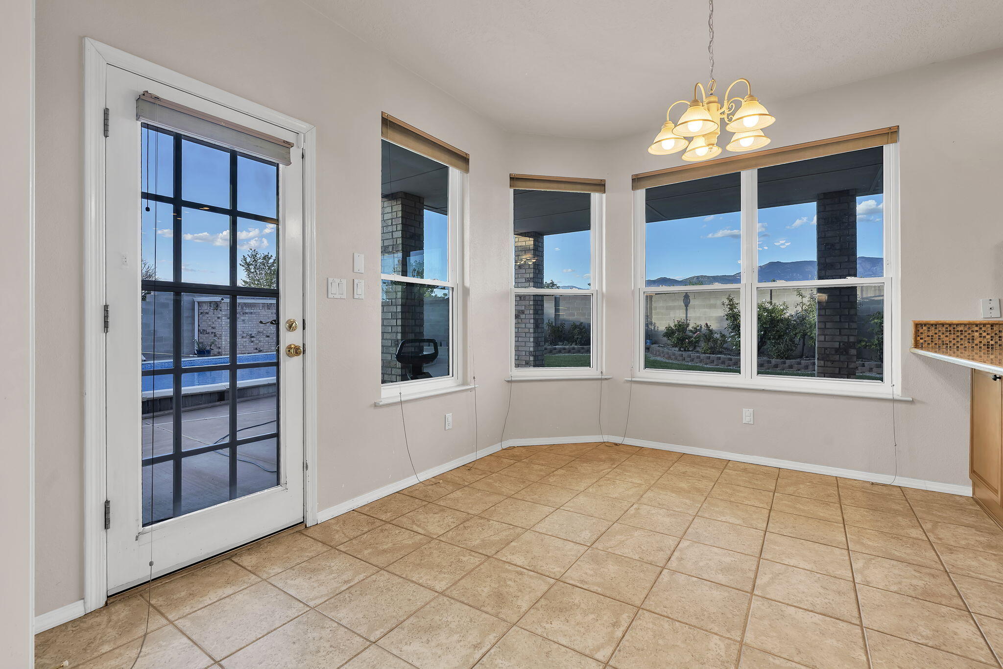 1004 Chiricahua Court SE
