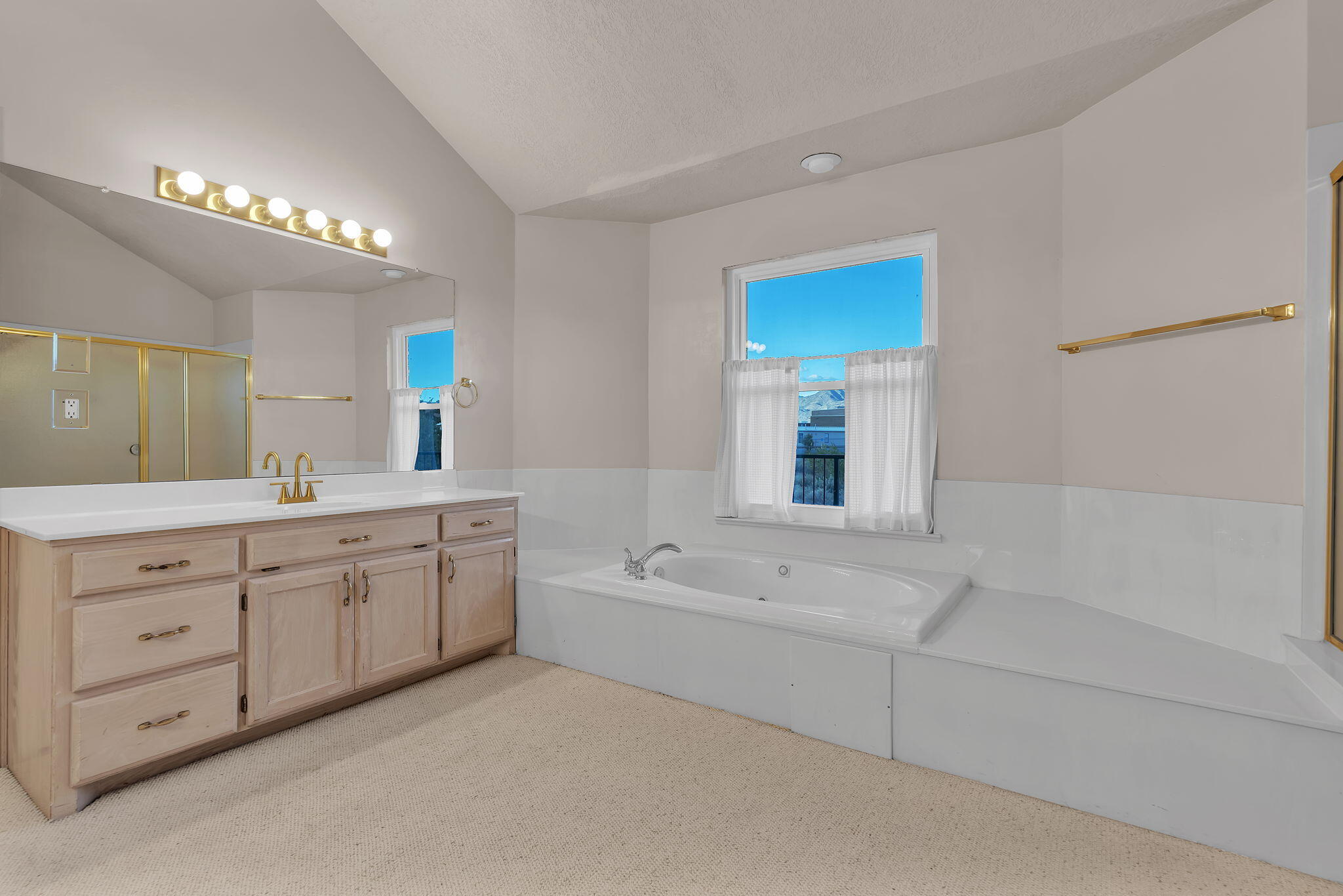 1004 Chiricahua Court SE