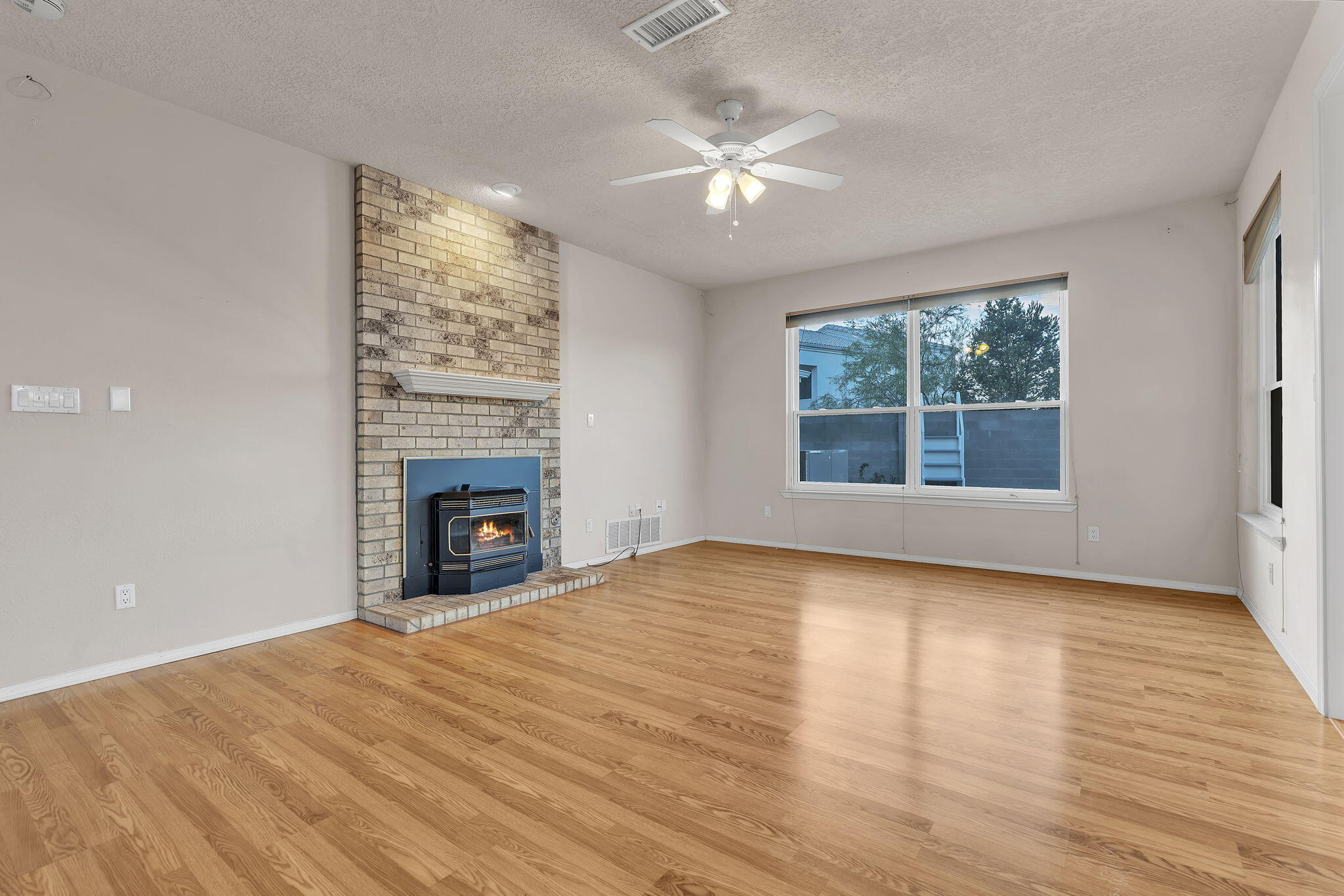 1004 Chiricahua Court SE