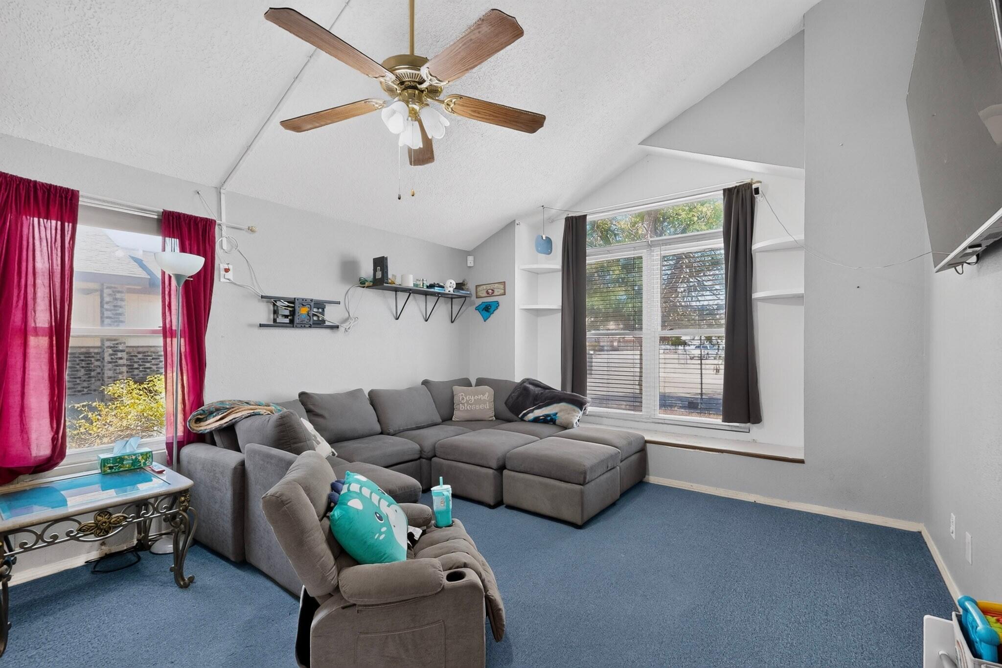 1142 Pandora Drive SW