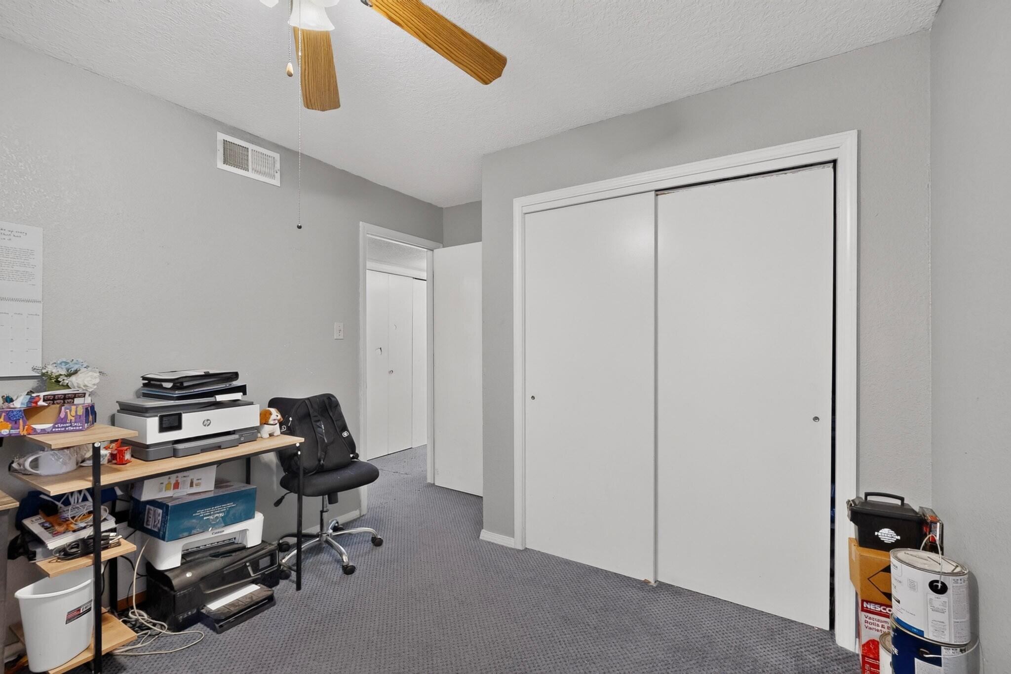 1142 Pandora Drive SW