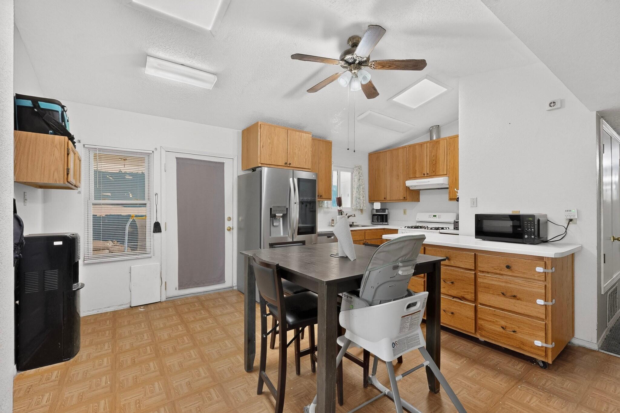 1142 Pandora Drive SW