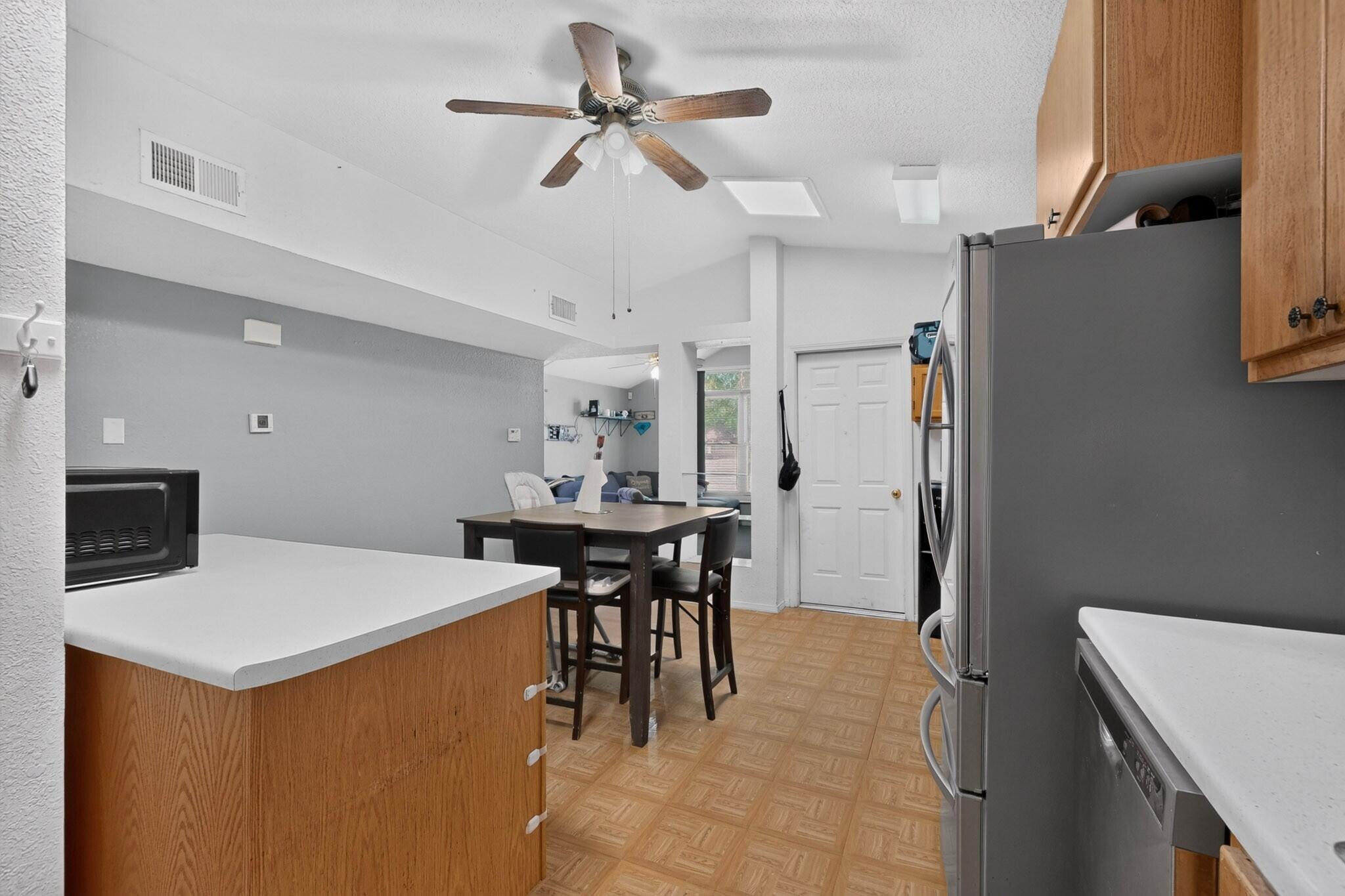 1142 Pandora Drive SW