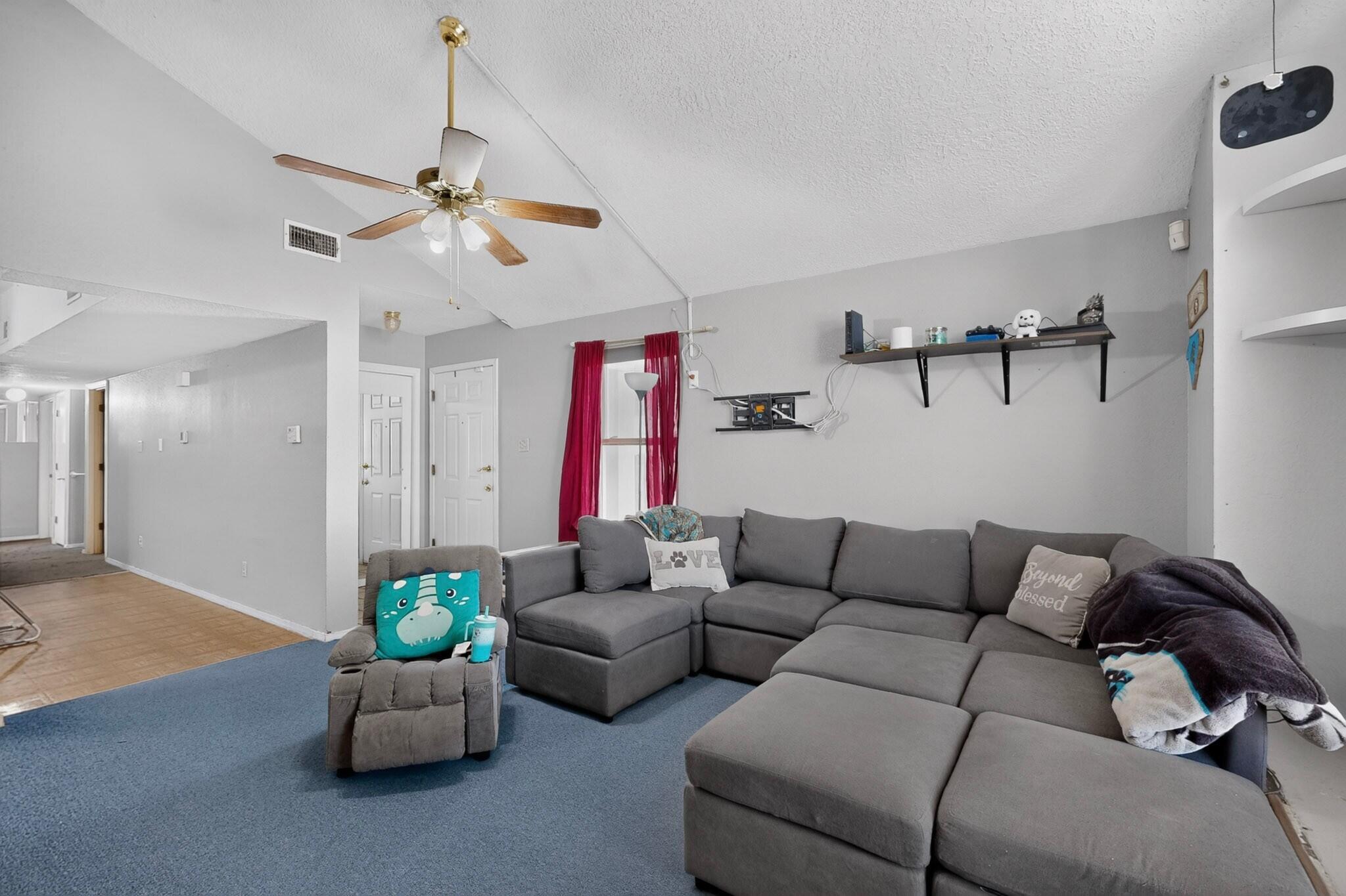 1142 Pandora Drive SW