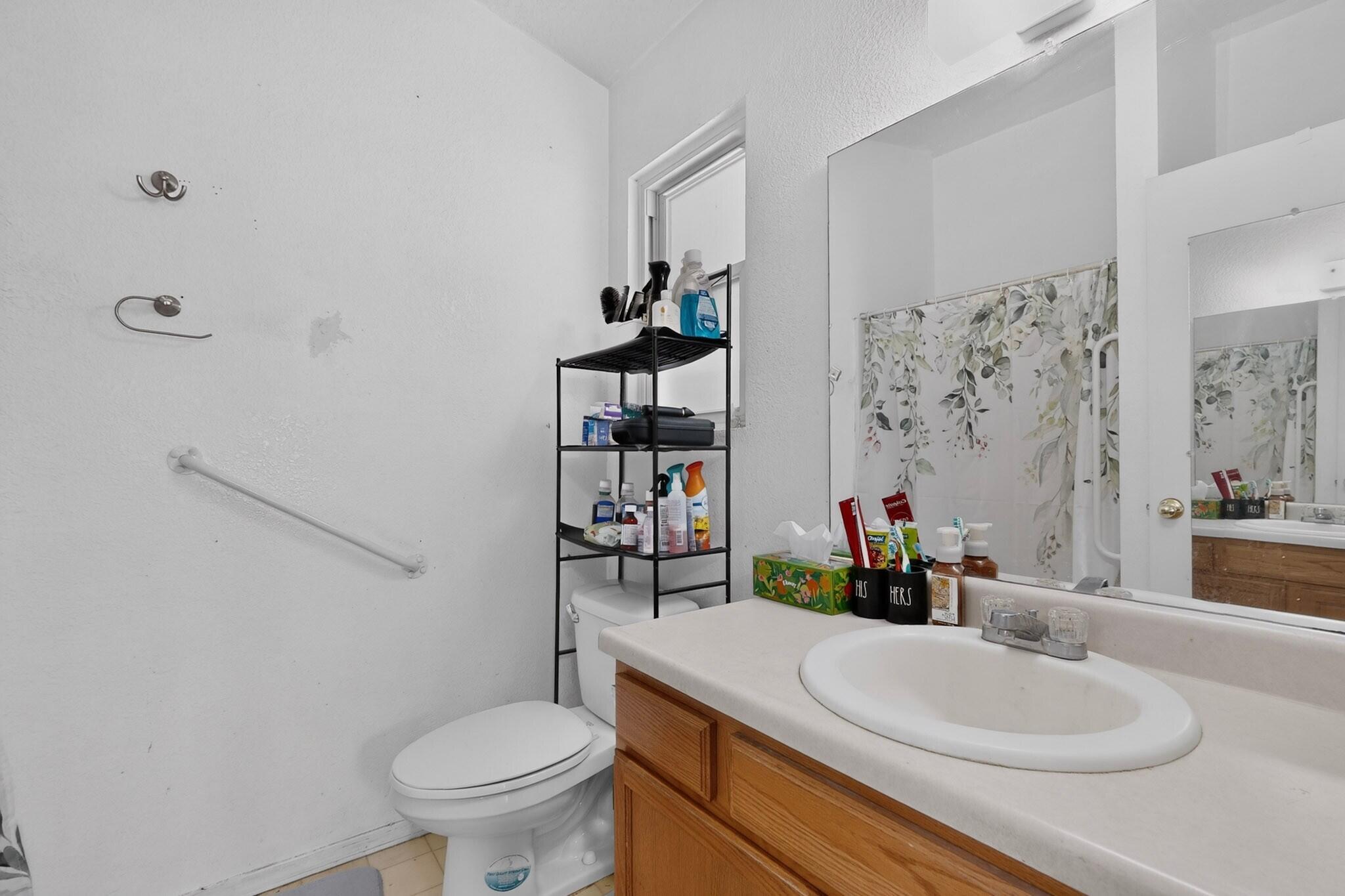 1142 Pandora Drive SW