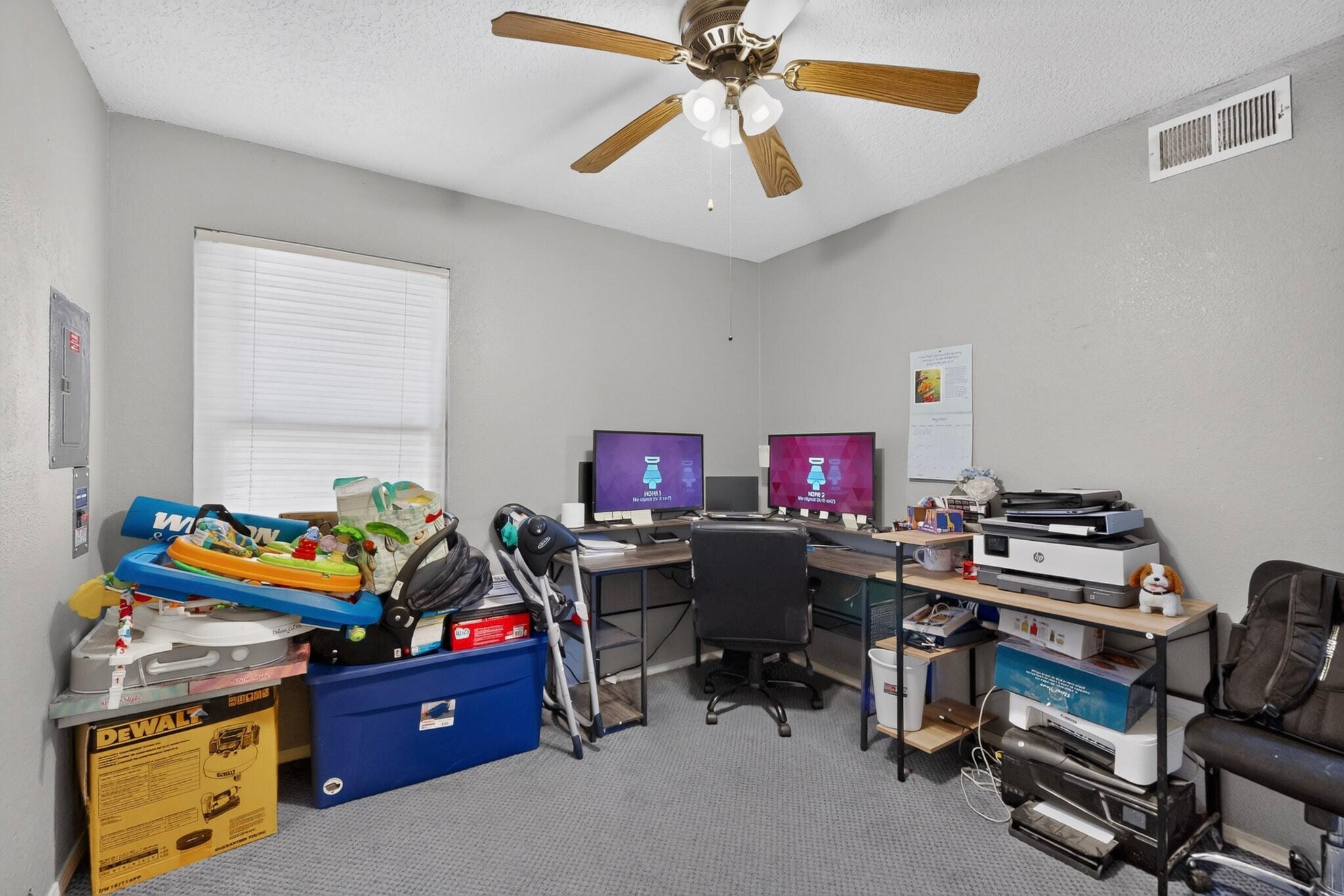 1142 Pandora Drive SW
