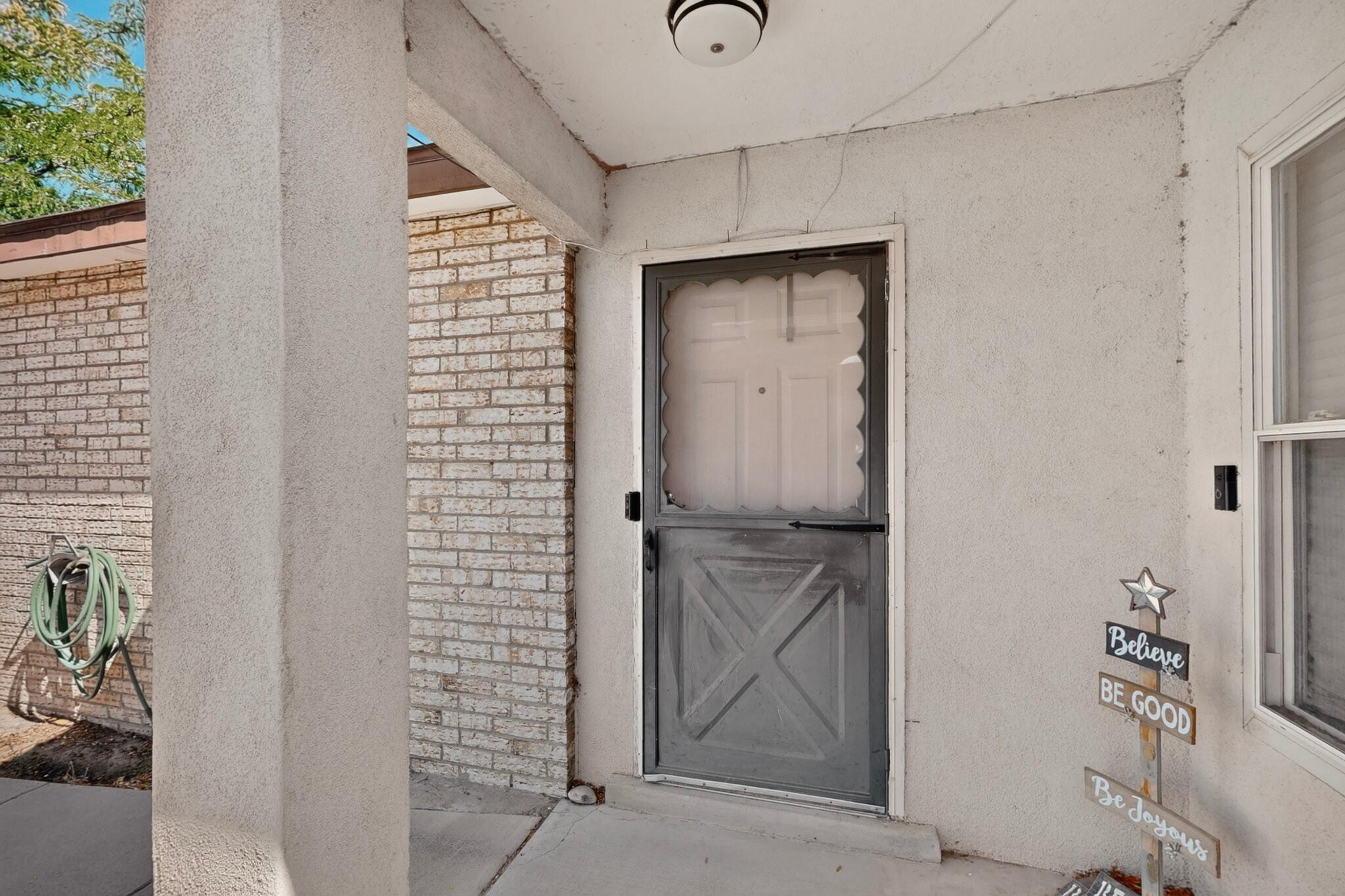 1142 Pandora Drive SW