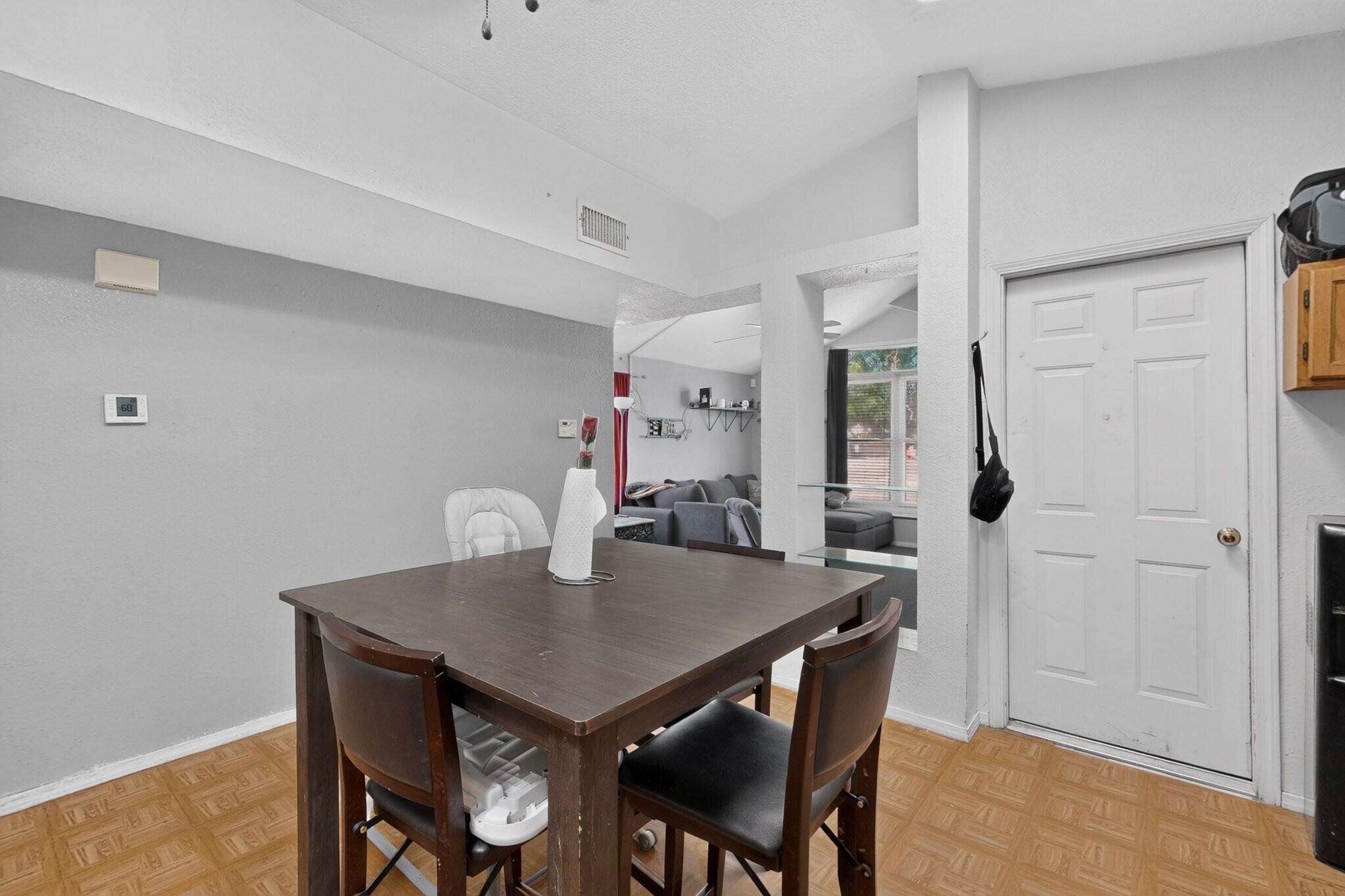1142 Pandora Drive SW