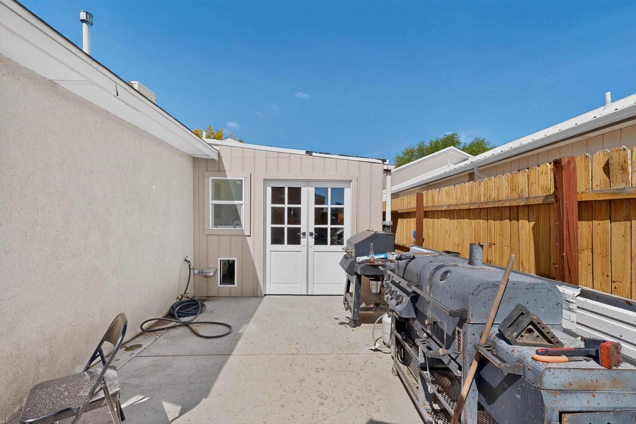 1142 Pandora Drive SW
