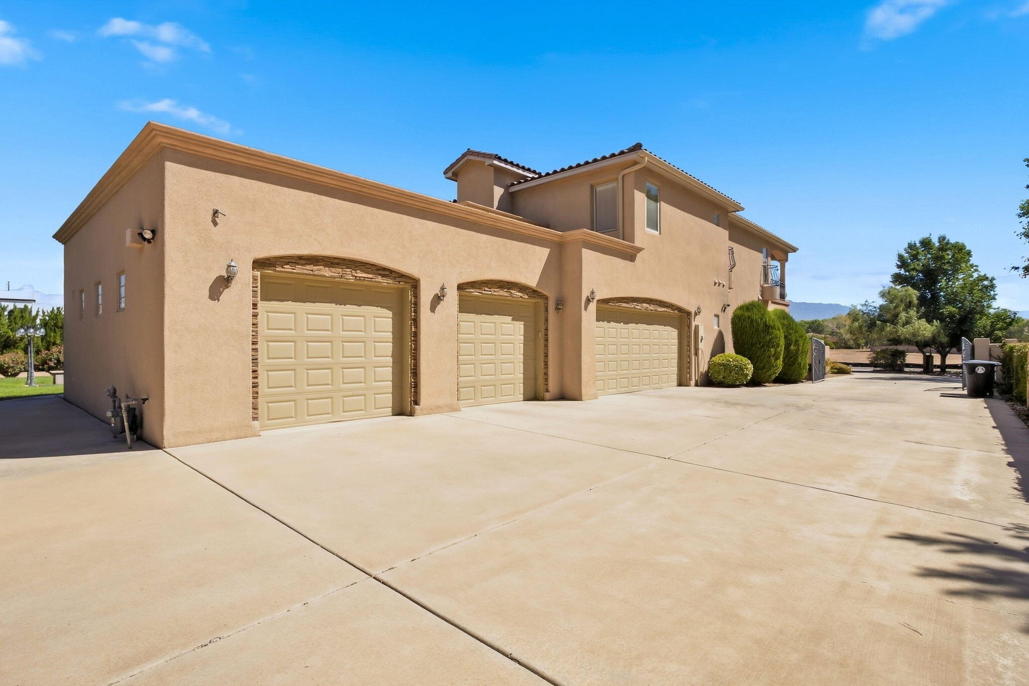 9415 Black Farm Lane NW