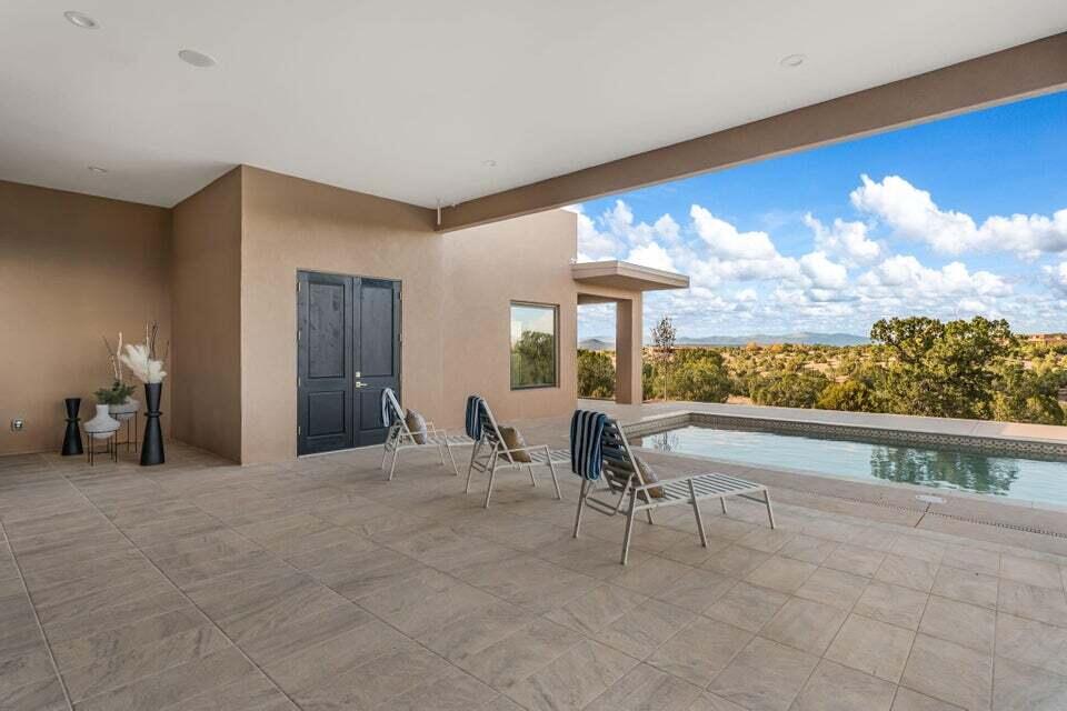 9 Tamarisk Trail