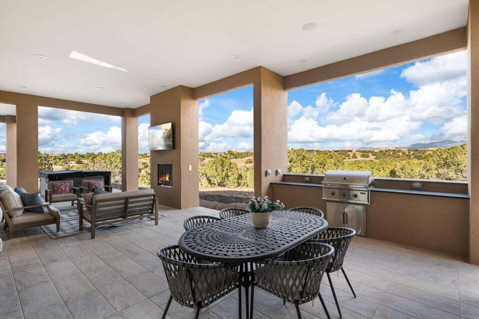 9 Tamarisk Trail