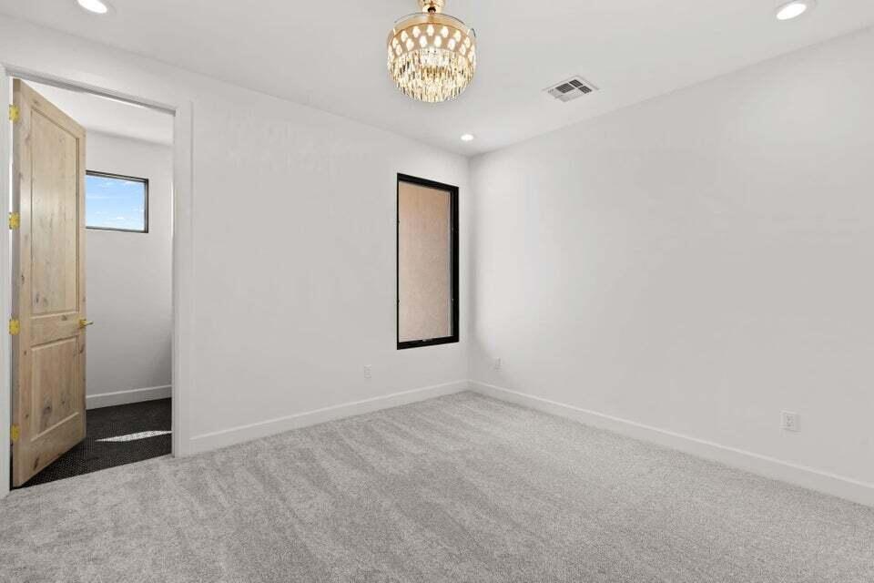 9 Tamarisk Trail