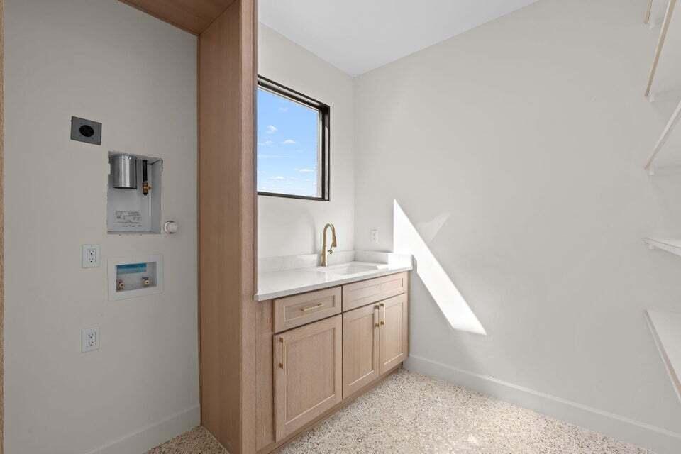 9 Tamarisk Trail