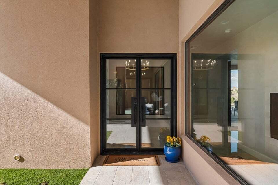 9 Tamarisk Trail