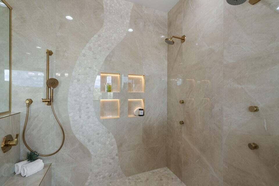 9 Tamarisk Trail