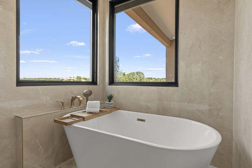 9 Tamarisk Trail