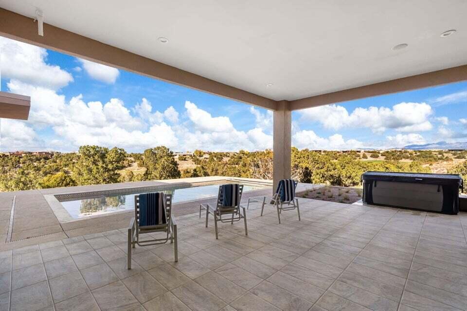 9 Tamarisk Trail