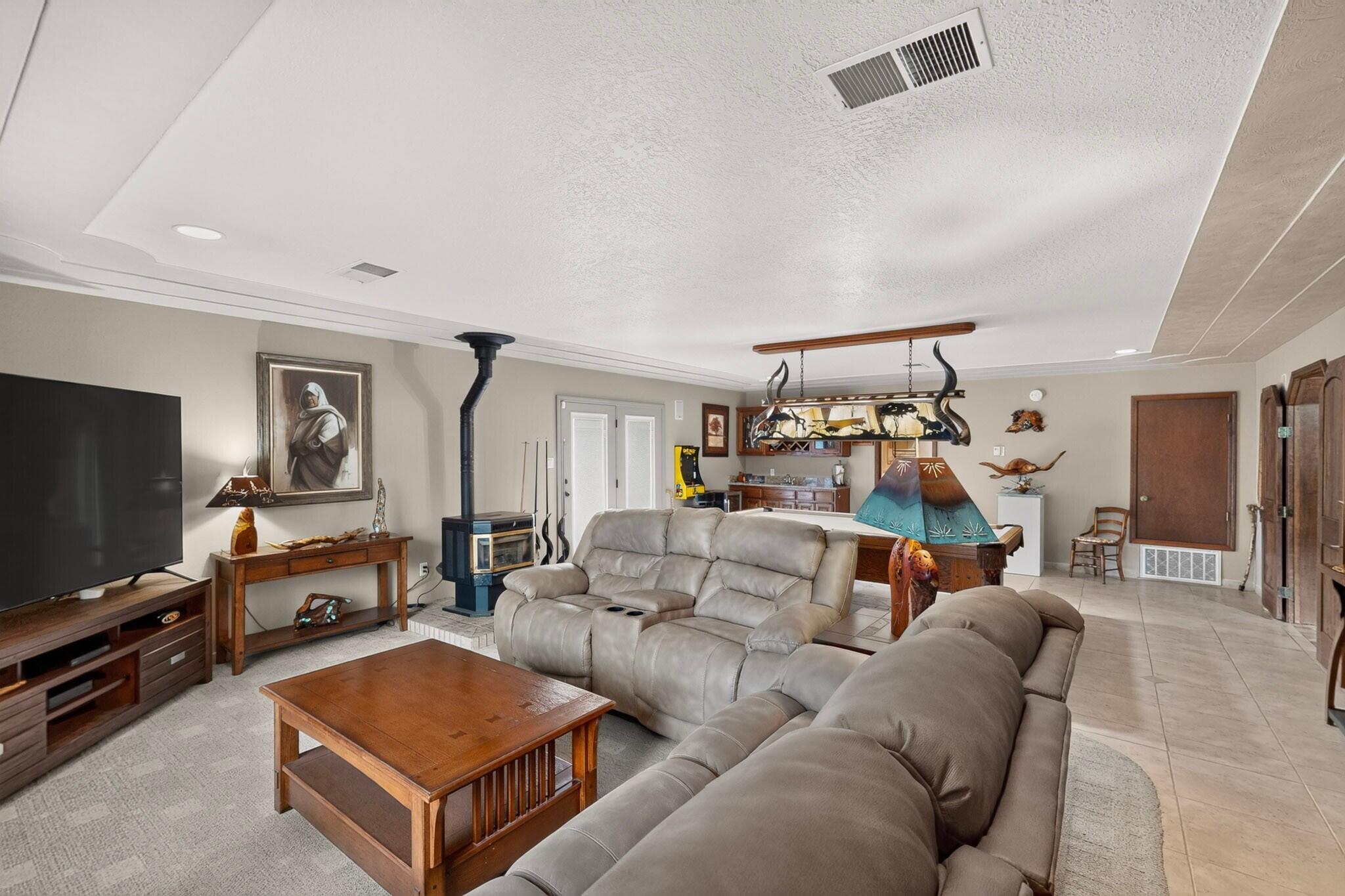 1502 La Vega Drive SW