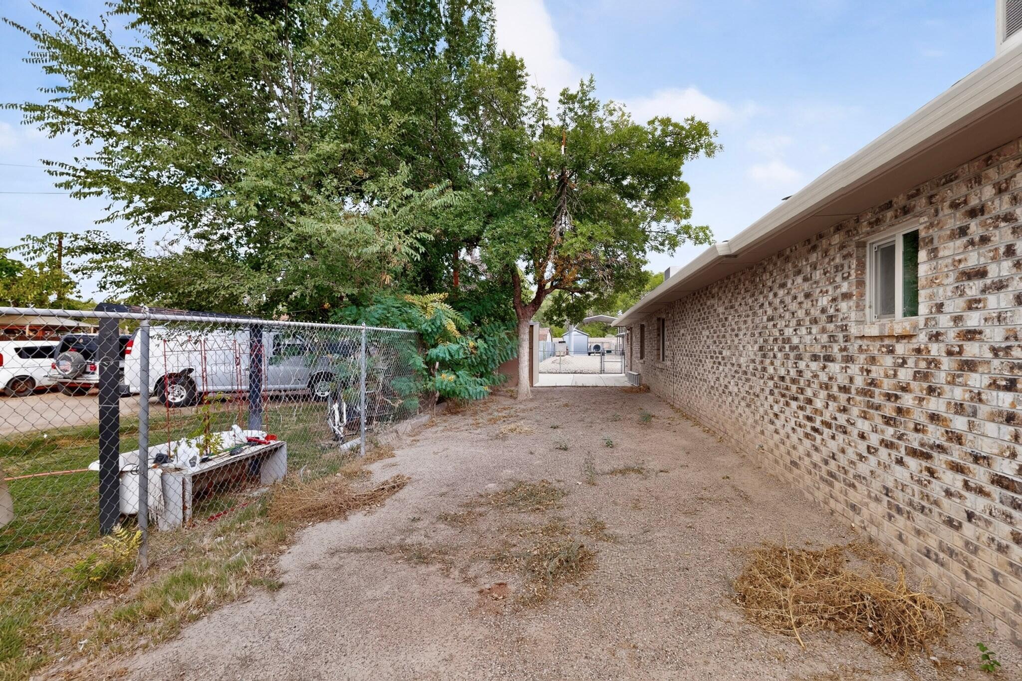 1502 La Vega Drive SW