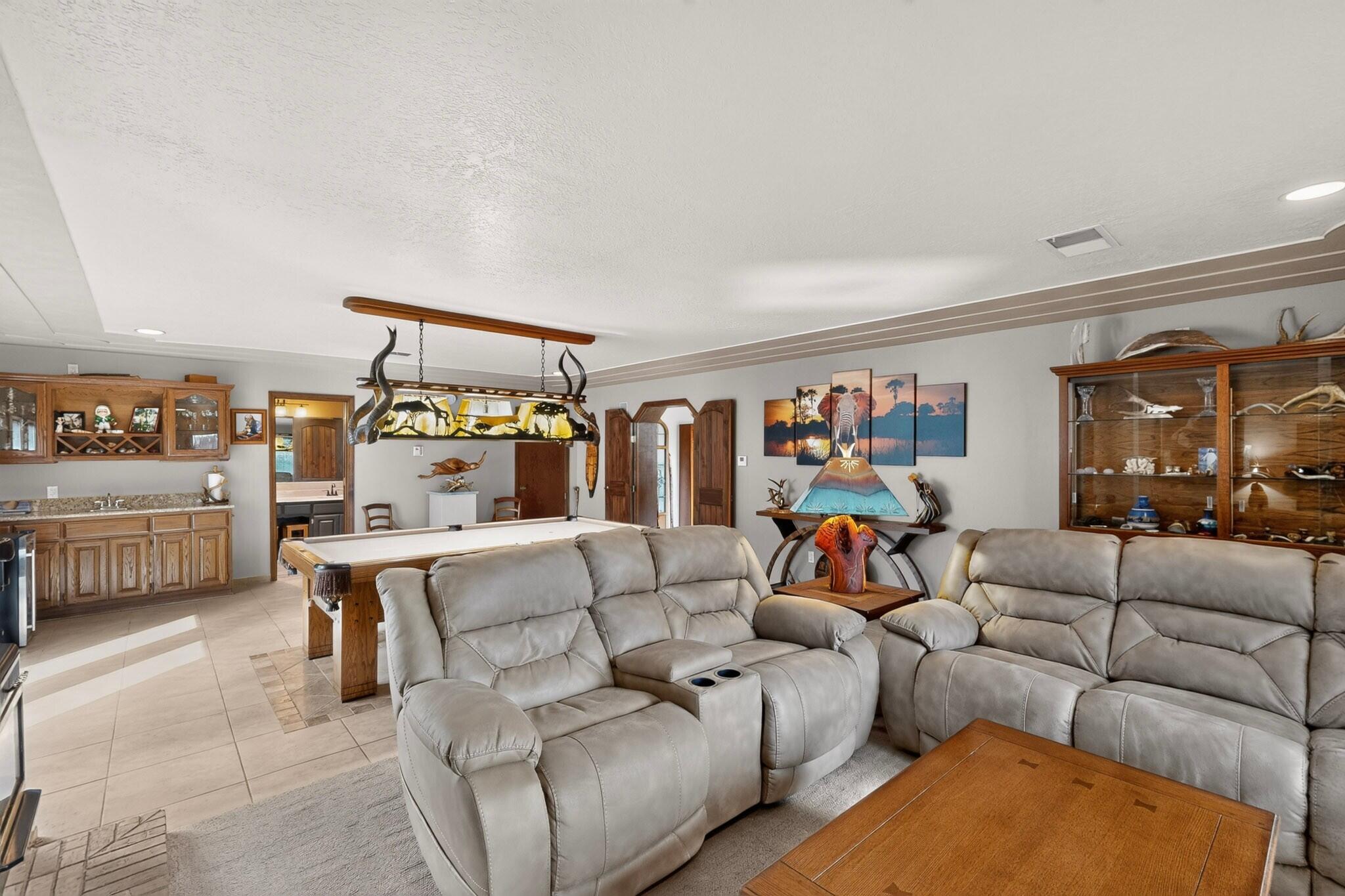 1502 La Vega Drive SW