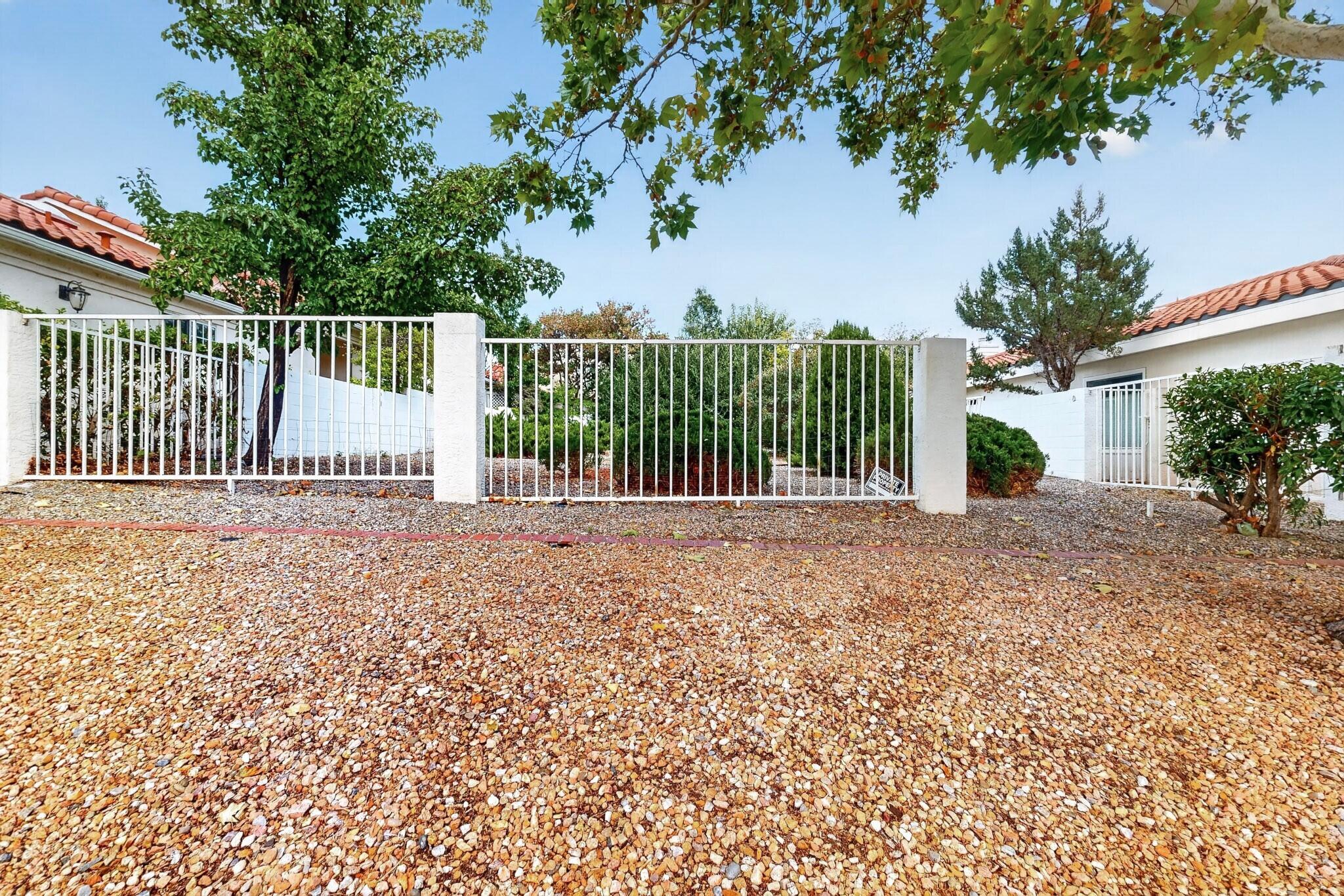 6116 Rosetree Place NE