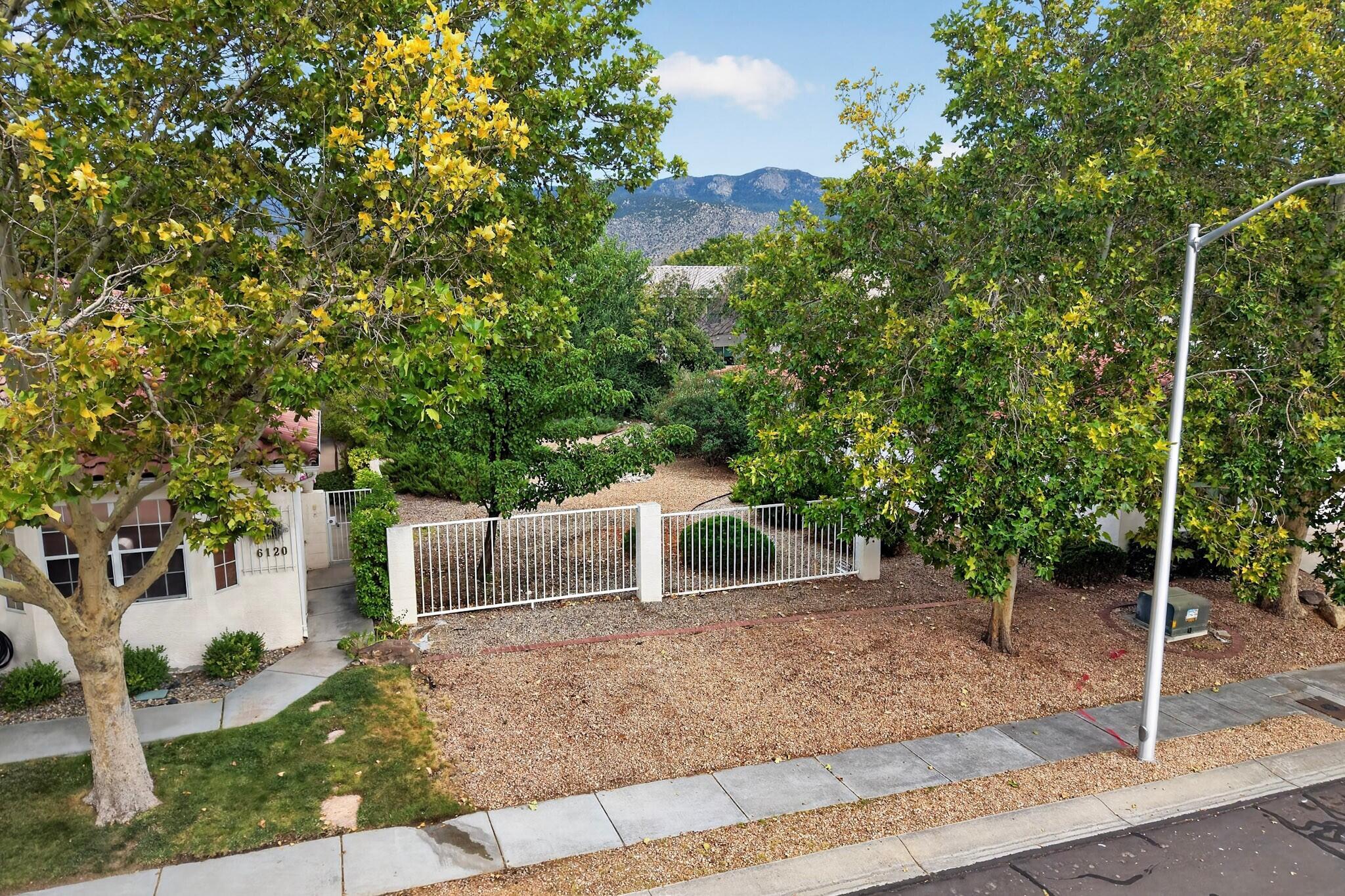 6116 Rosetree Place NE