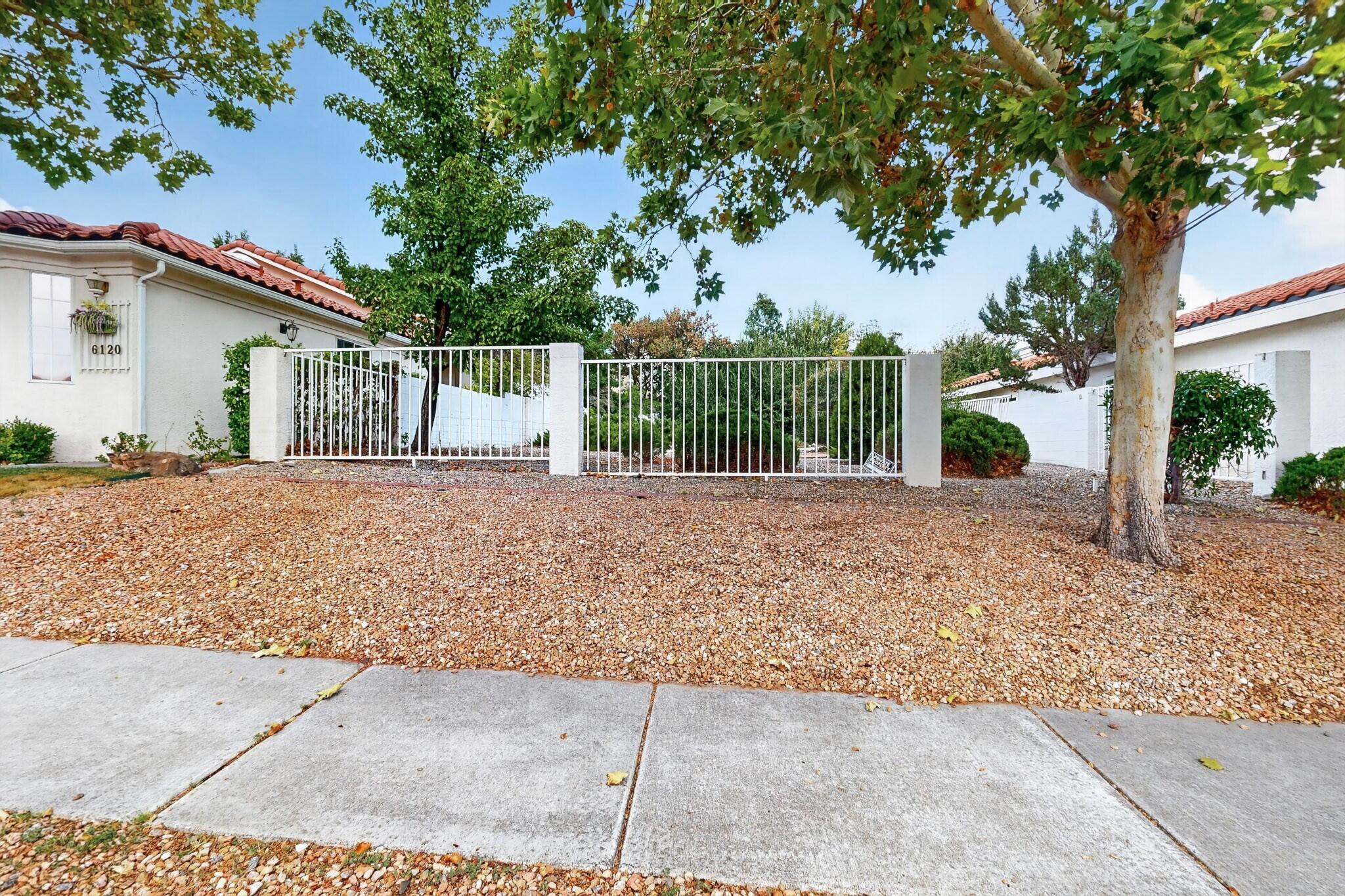 6116 Rosetree Place NE