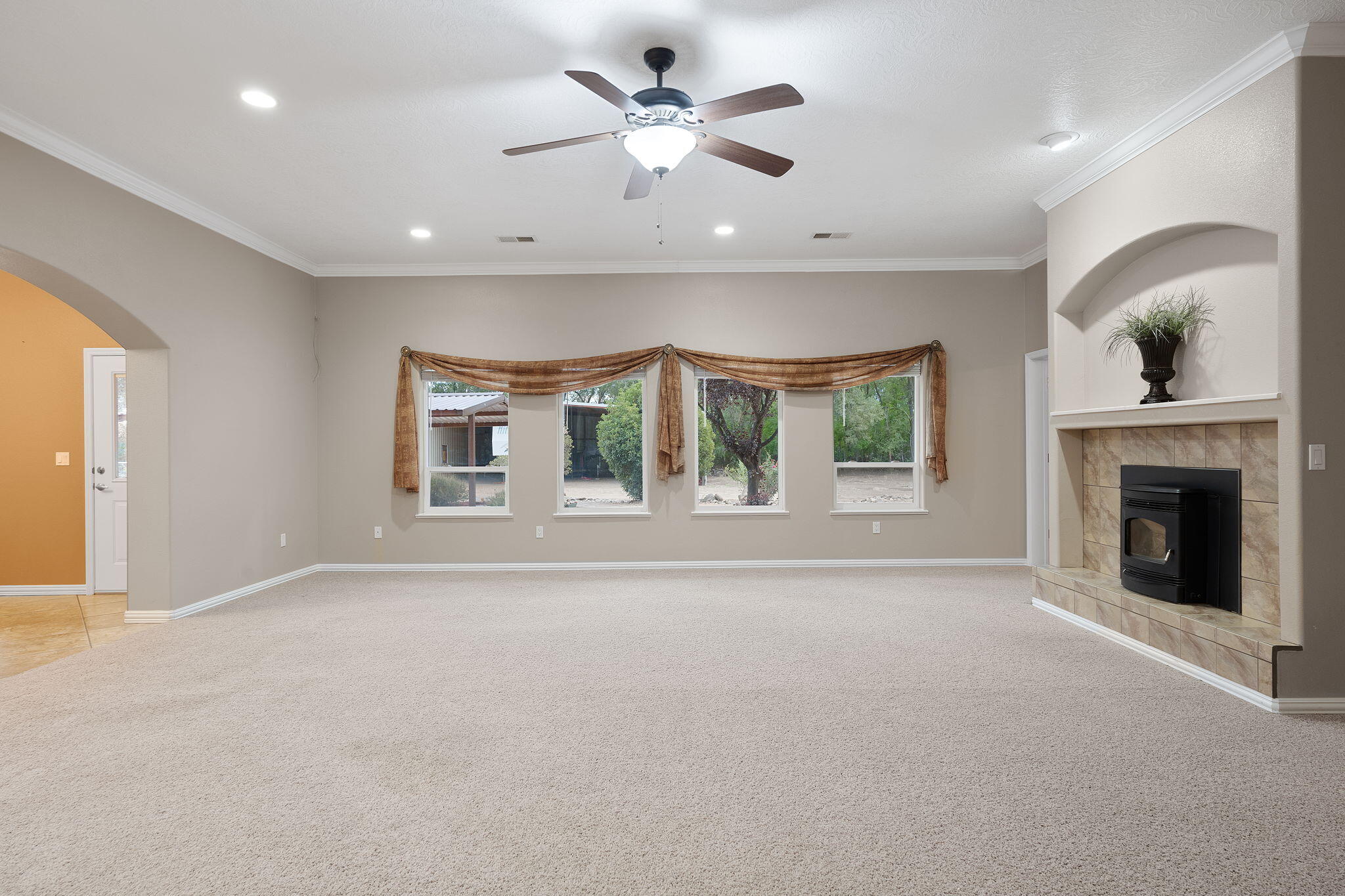 103 CHANTELLY Lane