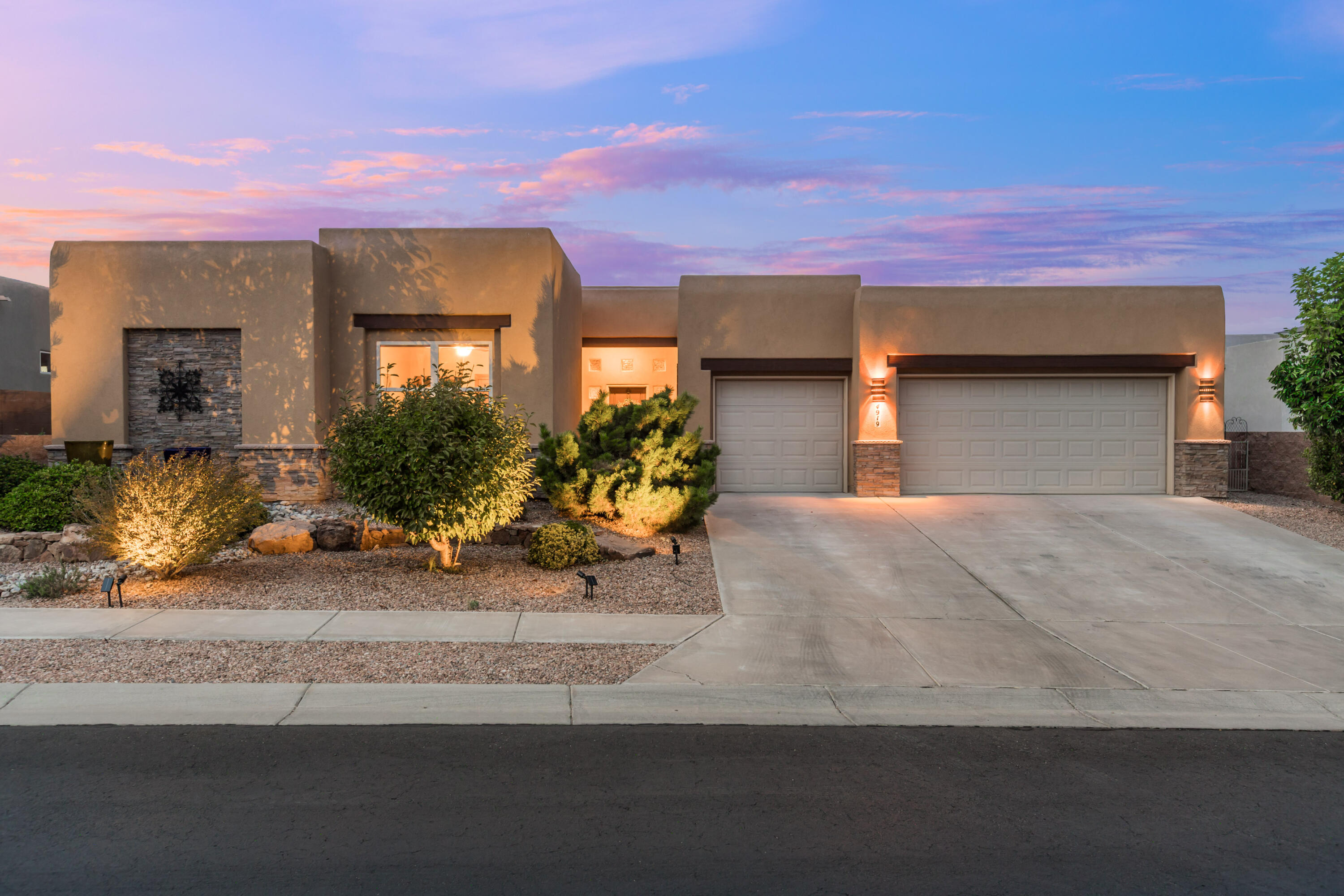 4919 Valle Rio Trail NW